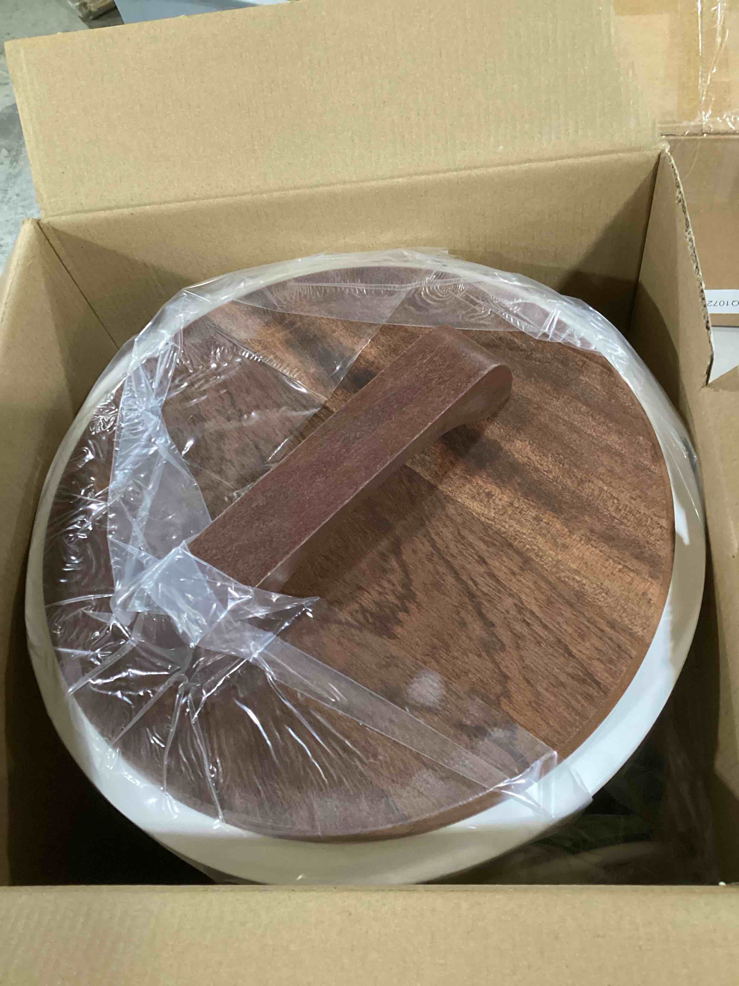 https://s3.amazonaws.com/lotting-images-prod/bidfta/BLU6743212_1722366670745.jpeg