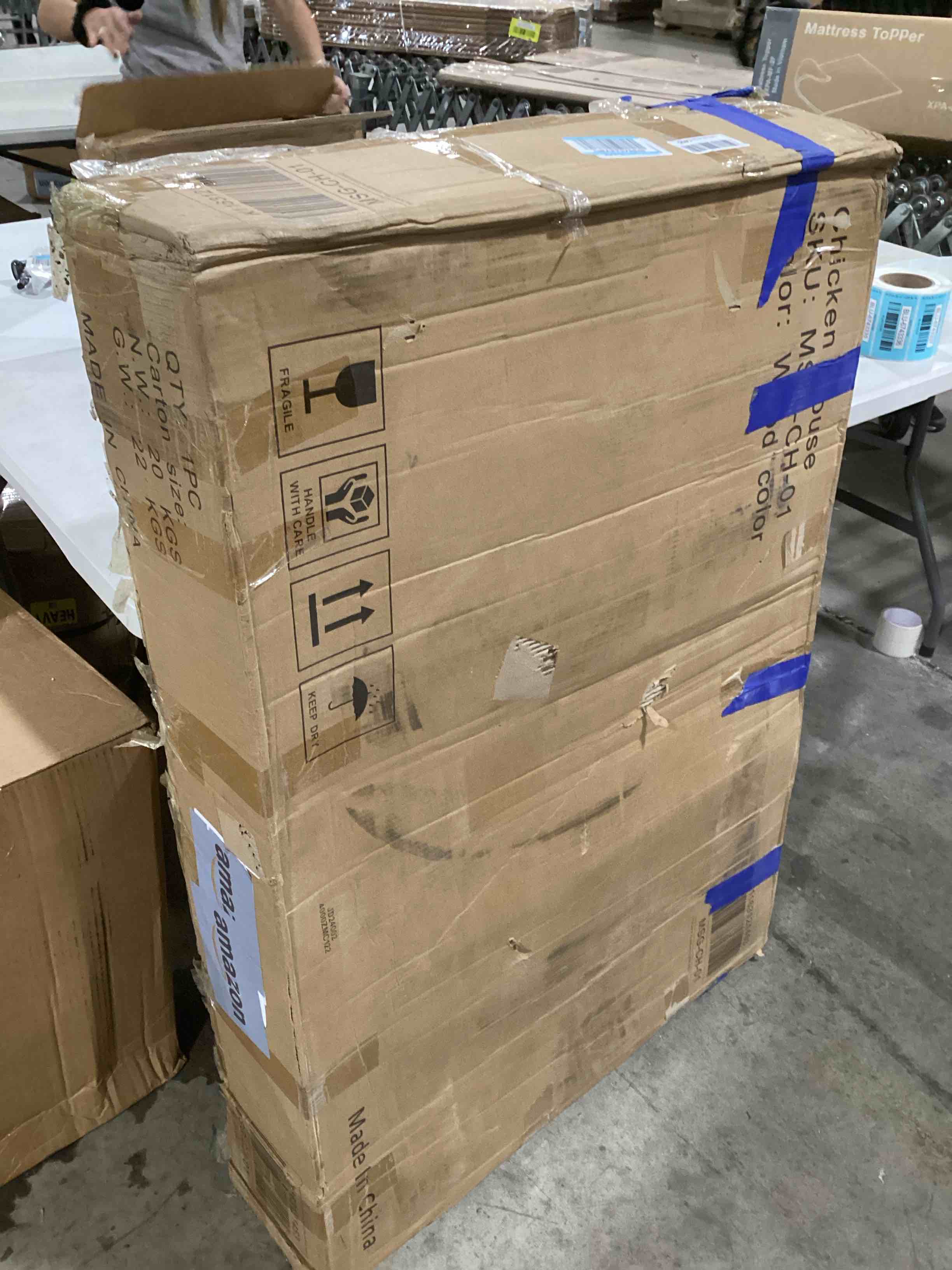 https://s3.amazonaws.com/lotting-images-prod/bidfta/BLU6743325_1722446537872.jpeg