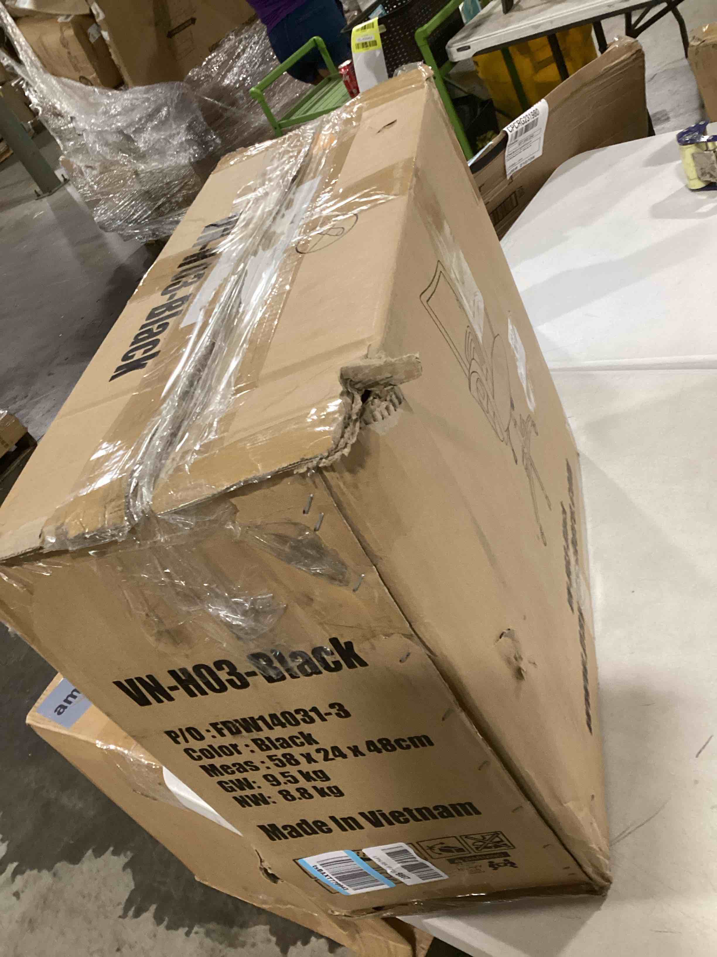 https://s3.amazonaws.com/lotting-images-prod/bidfta/BLU6743326_1722446691730.jpeg