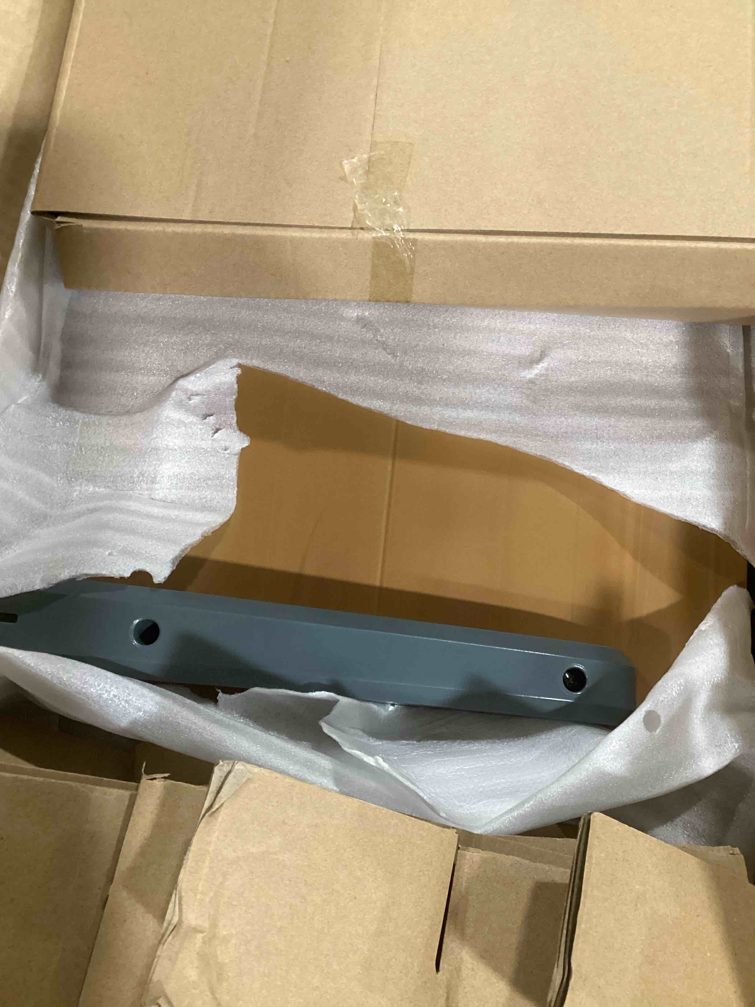 https://s3.amazonaws.com/lotting-images-prod/bidfta/BLU6743360_1722453055600.jpeg