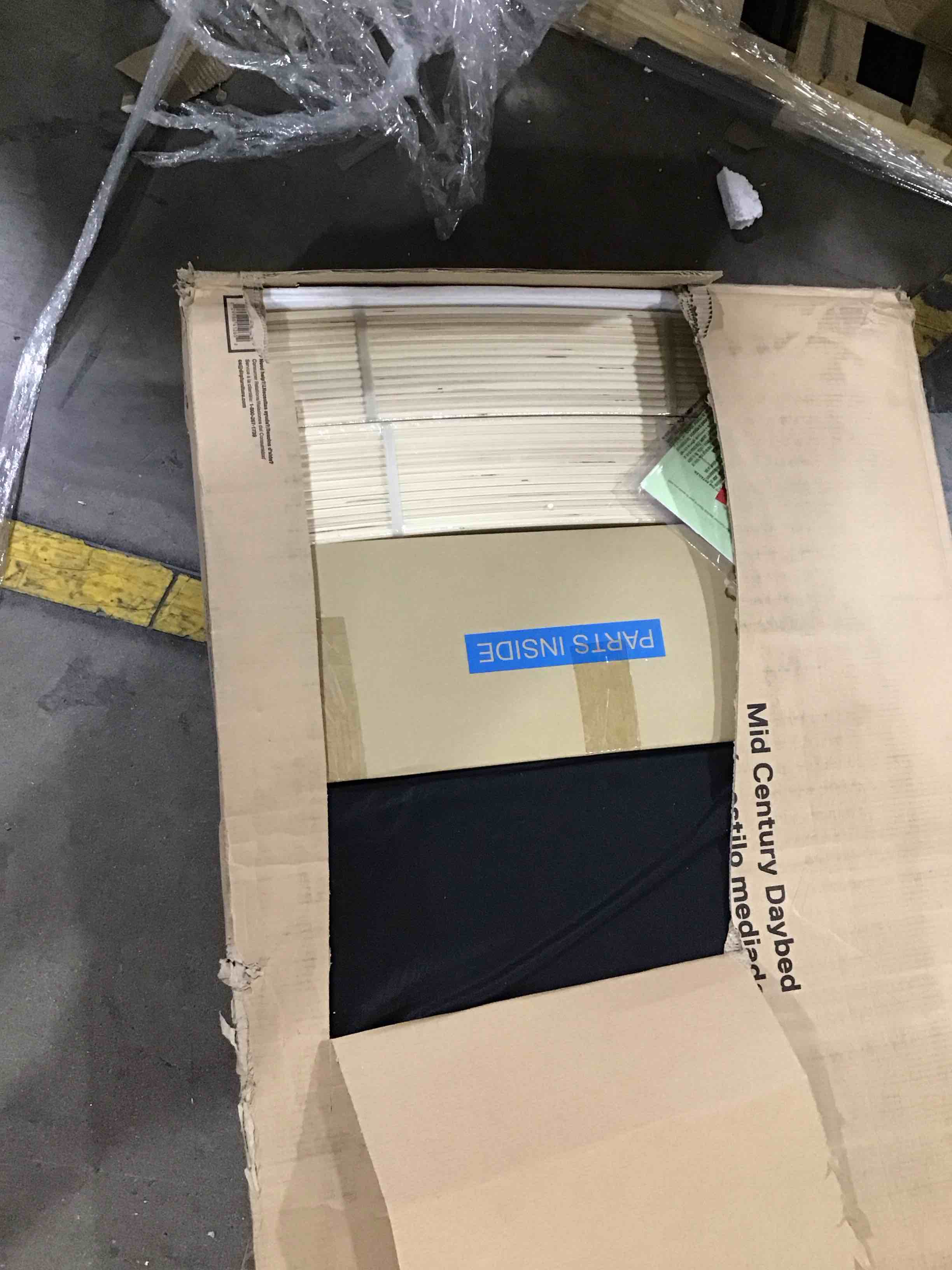https://s3.amazonaws.com/lotting-images-prod/bidfta/BLU6743636_1724330479494.jpeg