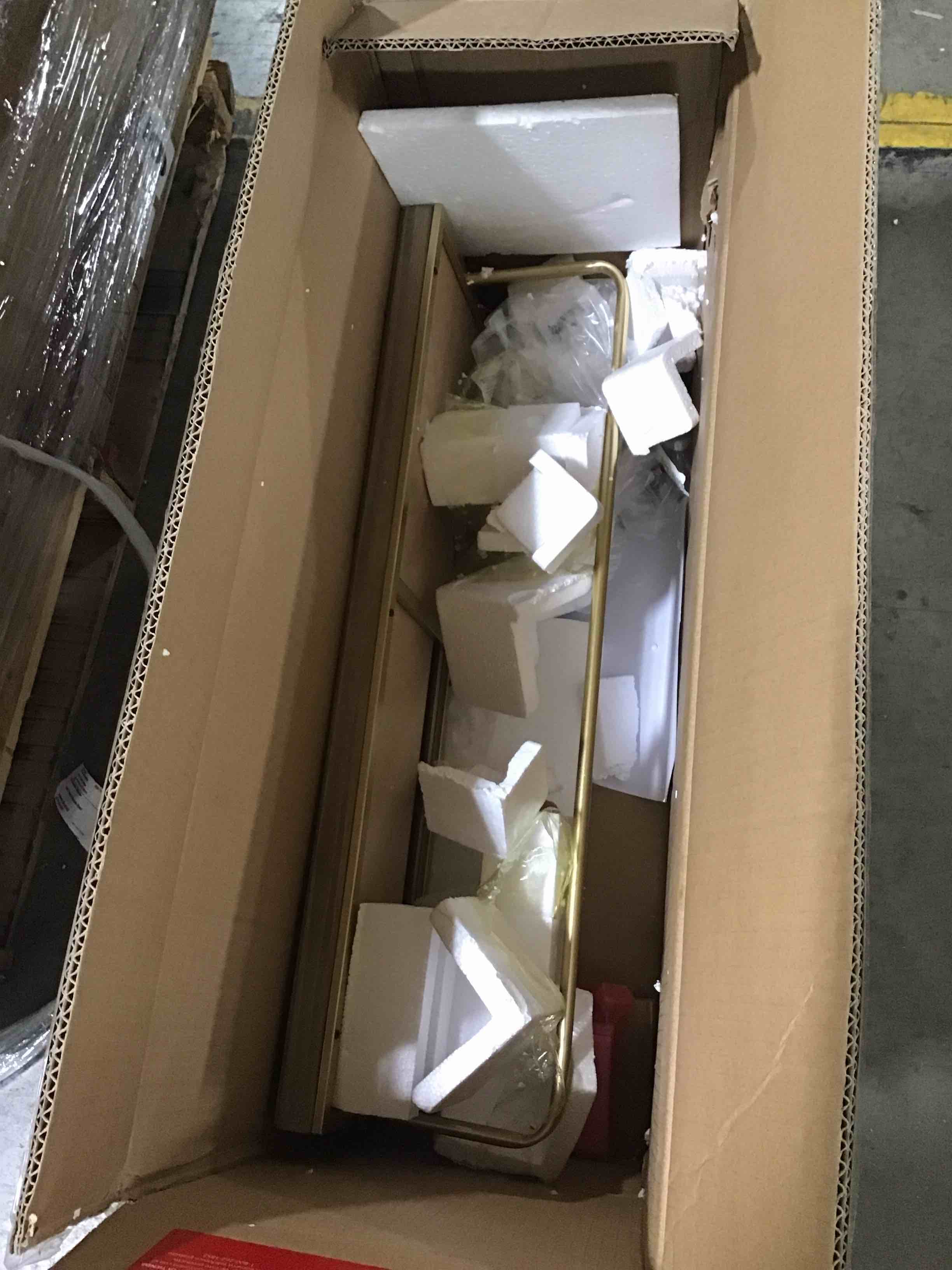 https://s3.amazonaws.com/lotting-images-prod/bidfta/BLU6743754_1724431409282.jpeg