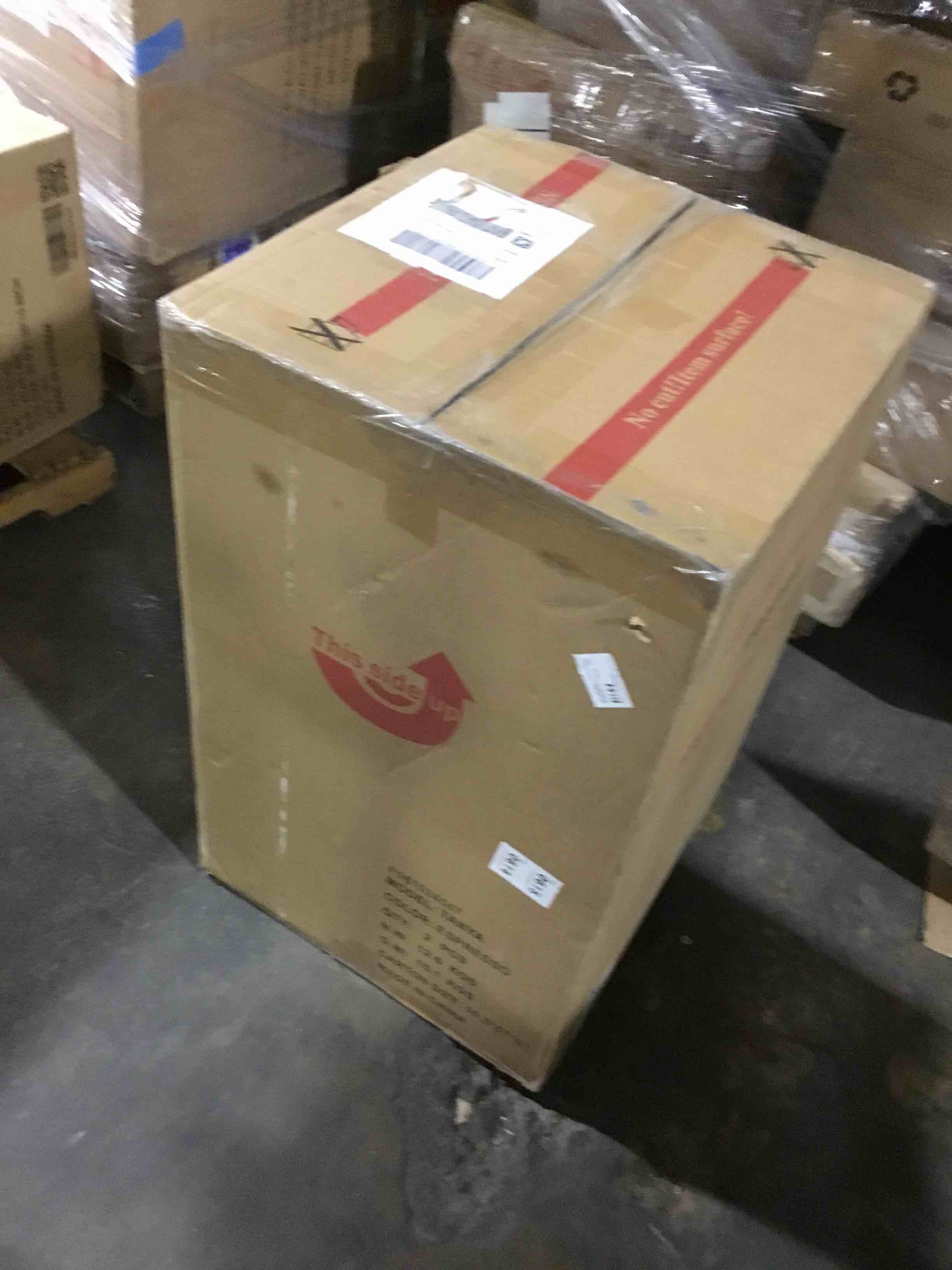 https://s3.amazonaws.com/lotting-images-prod/bidfta/BLU6743940_1724866969883.jpeg
