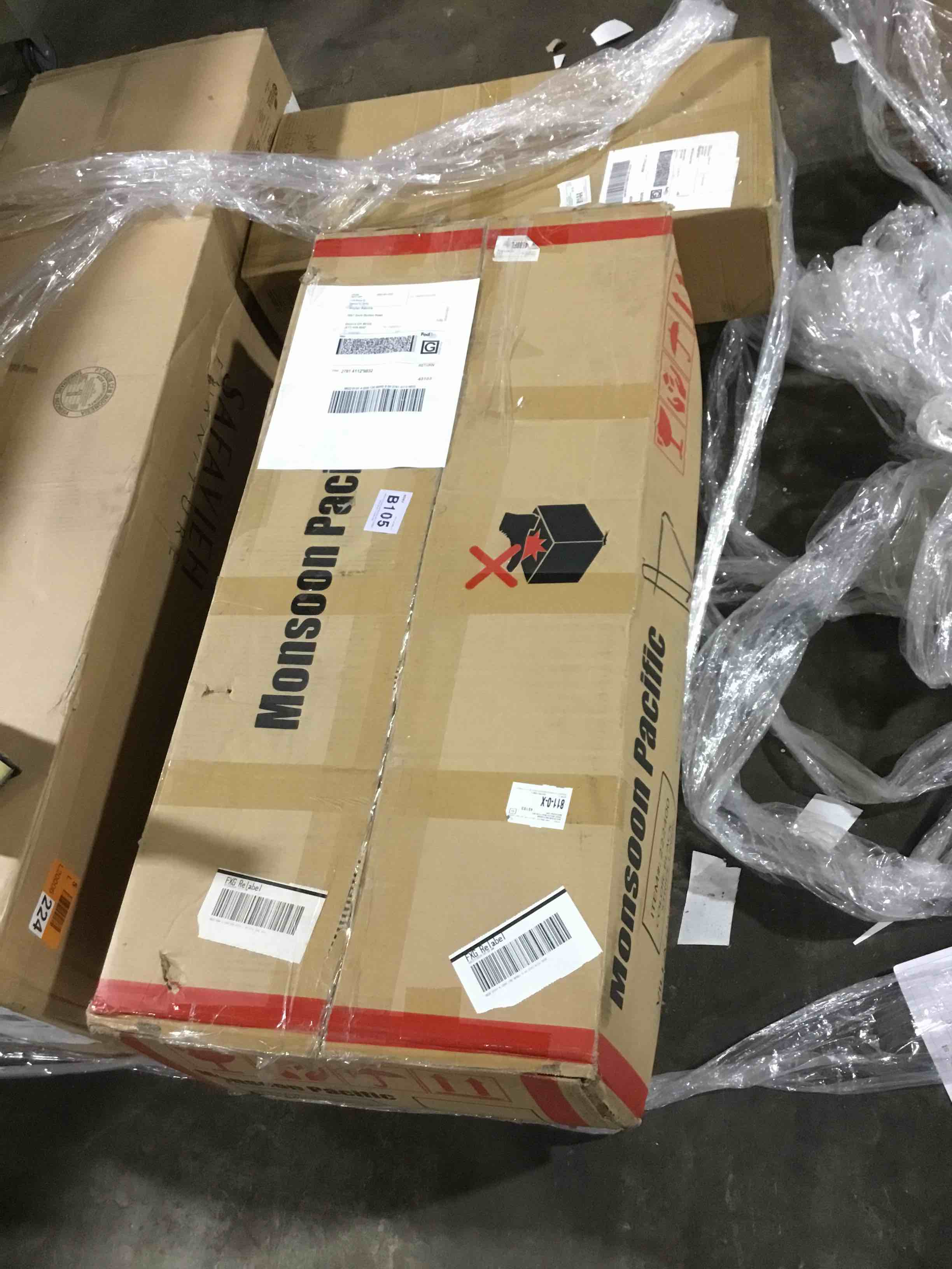 https://s3.amazonaws.com/lotting-images-prod/bidfta/BLU6744021_1724950682403.jpeg