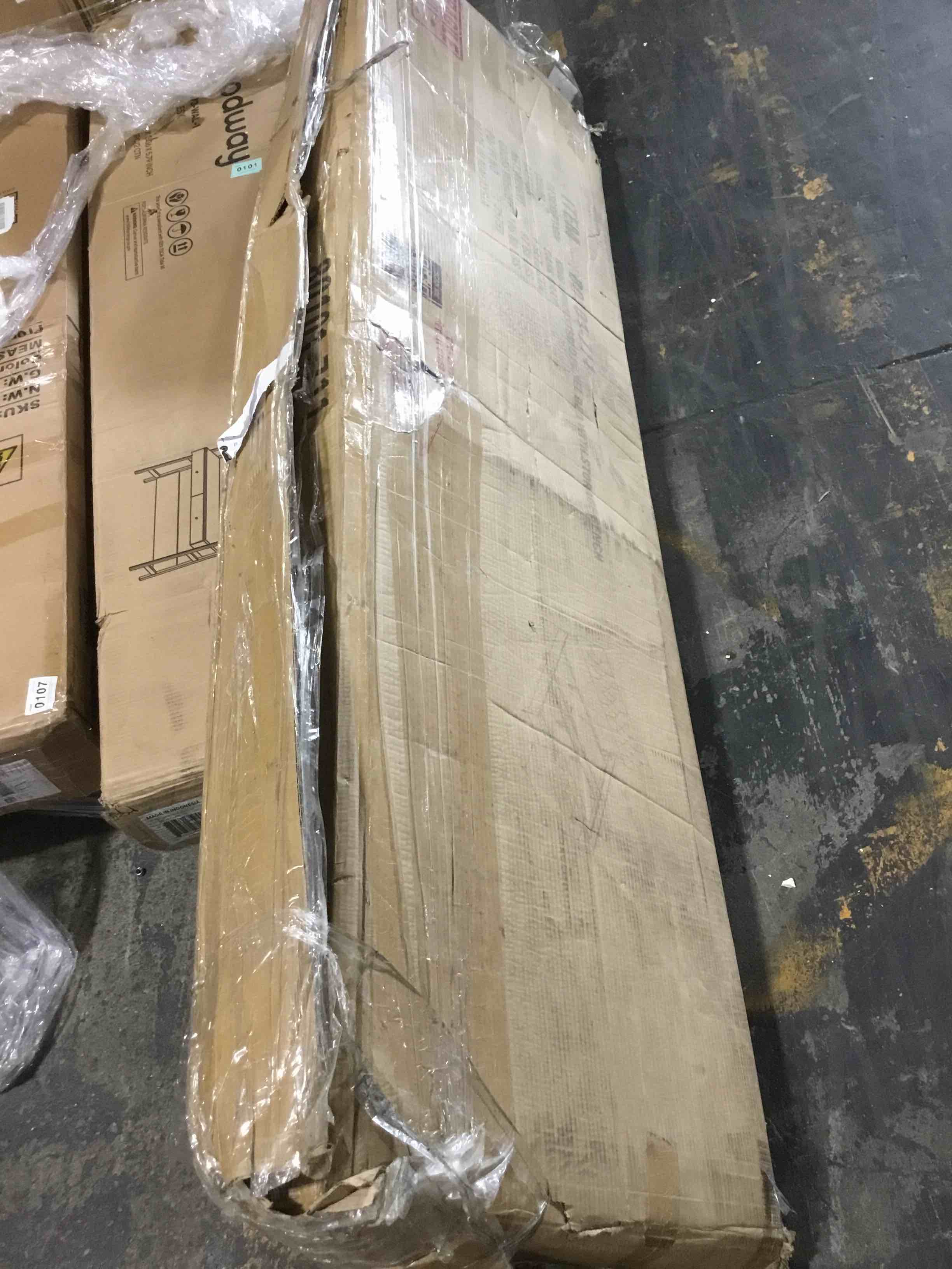 https://s3.amazonaws.com/lotting-images-prod/bidfta/BLU6744059_1724962187786.jpeg