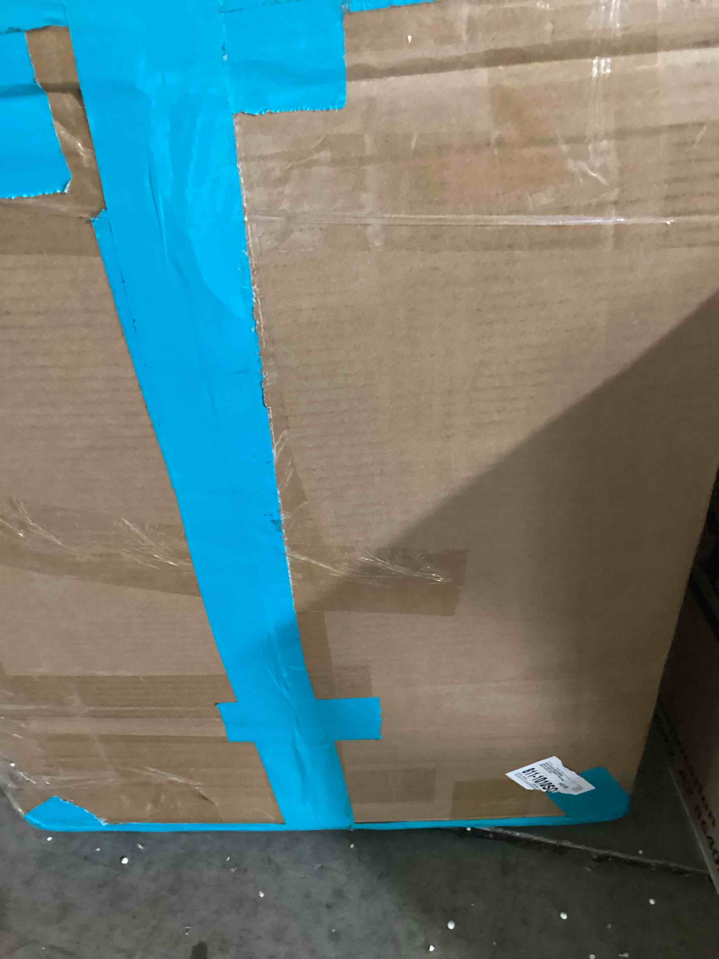 https://s3.amazonaws.com/lotting-images-prod/bidfta/BLU6745631_1724684415624.jpeg