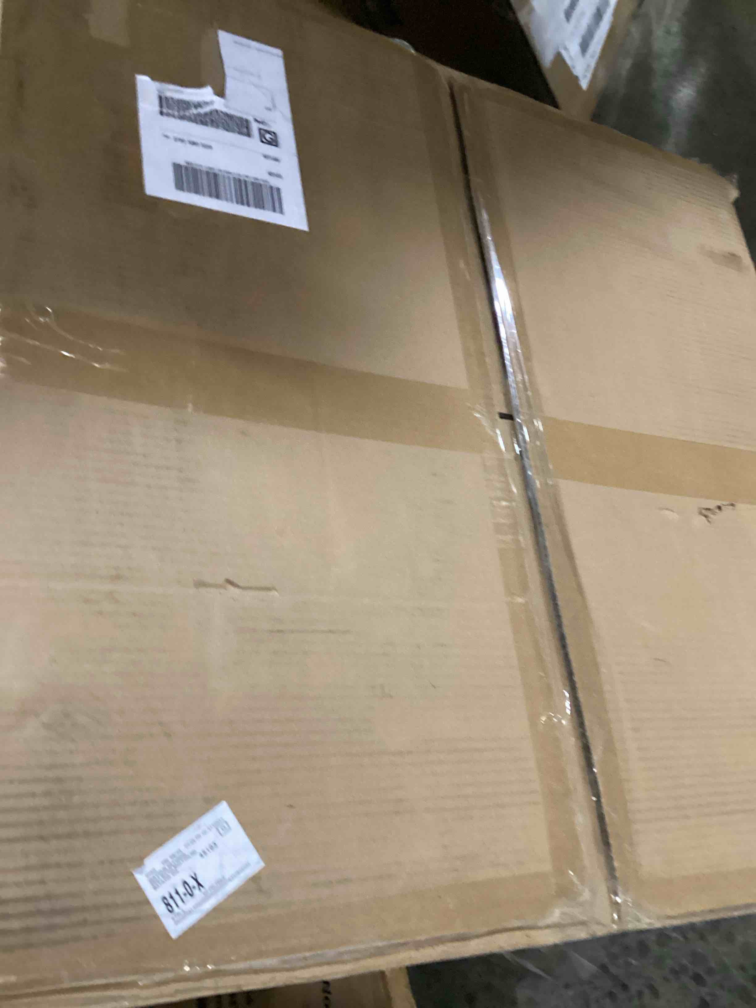 https://s3.amazonaws.com/lotting-images-prod/bidfta/BLU6746594_1724786556571.jpeg