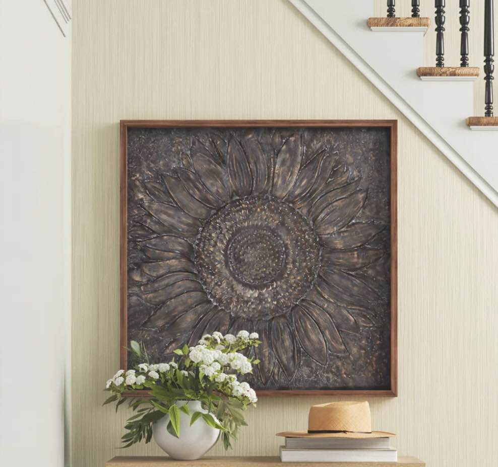 Traditional Sunburst Metal Wall Decor