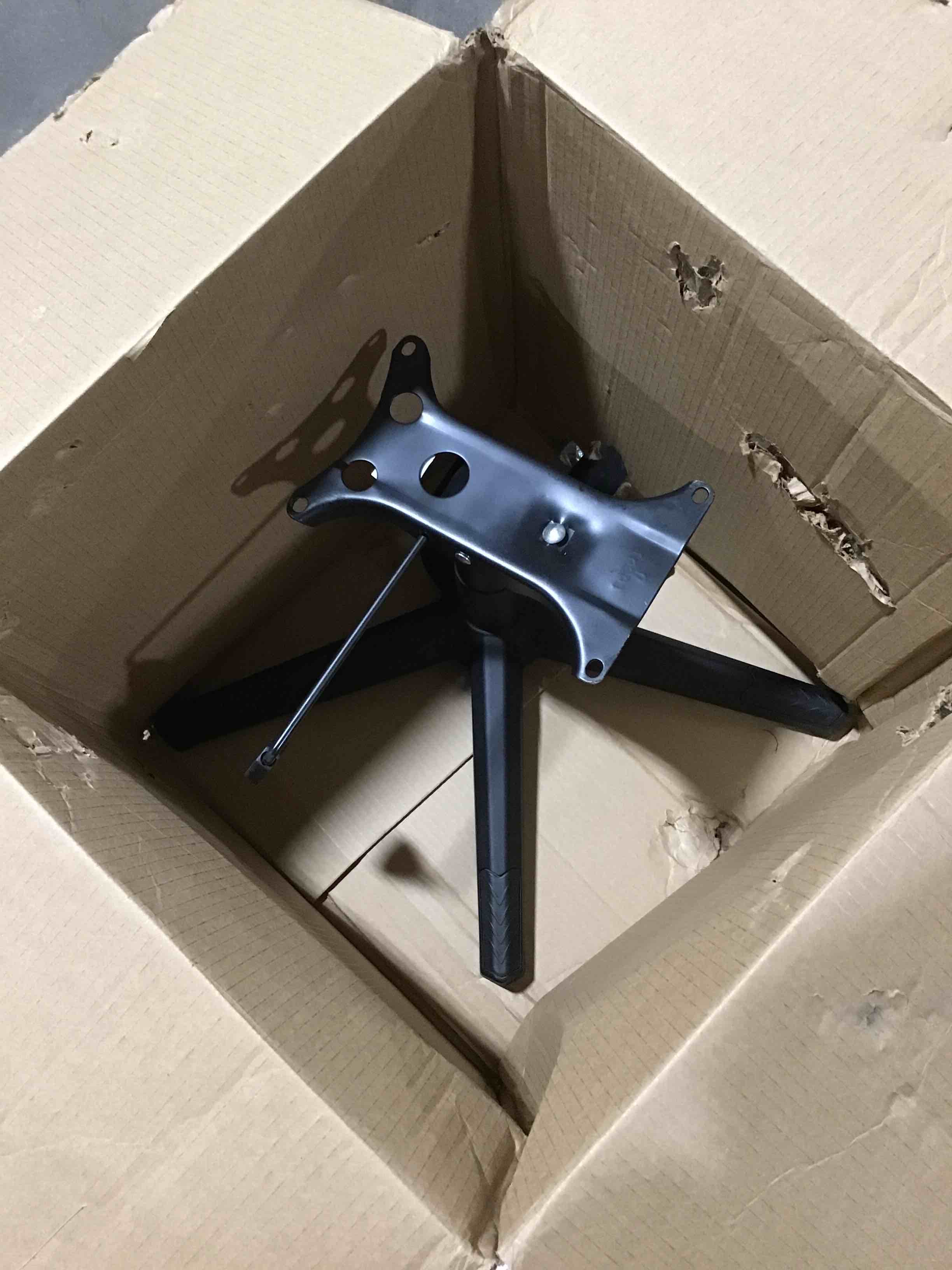 https://s3.amazonaws.com/lotting-images-prod/bidfta/BLU6748142_1723042511747.jpeg