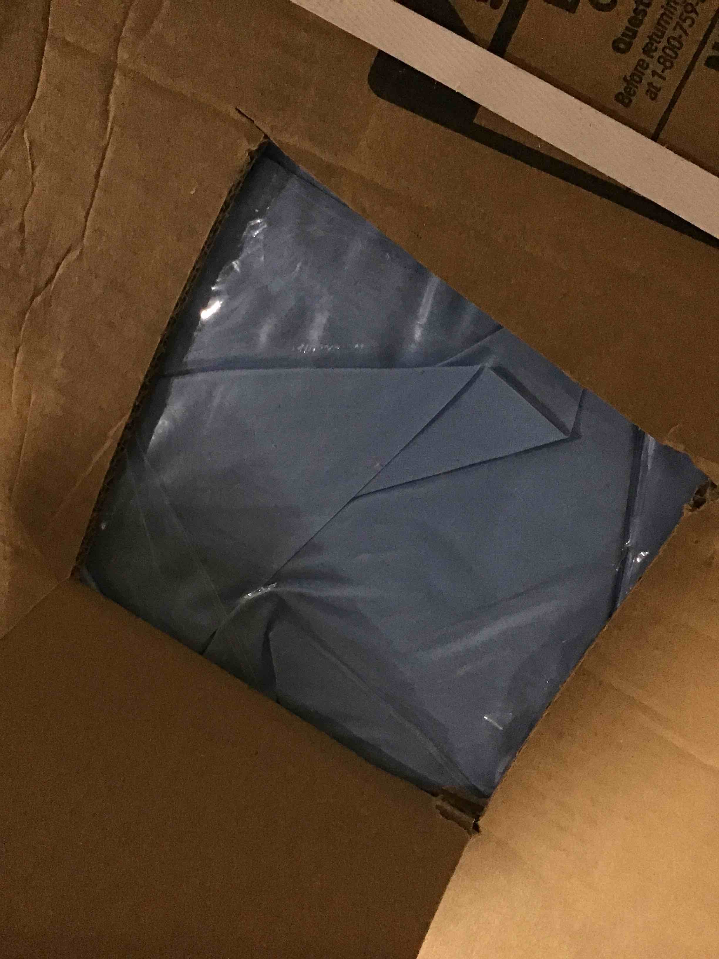 https://s3.amazonaws.com/lotting-images-prod/bidfta/BLU6748483_1723472209502.jpeg