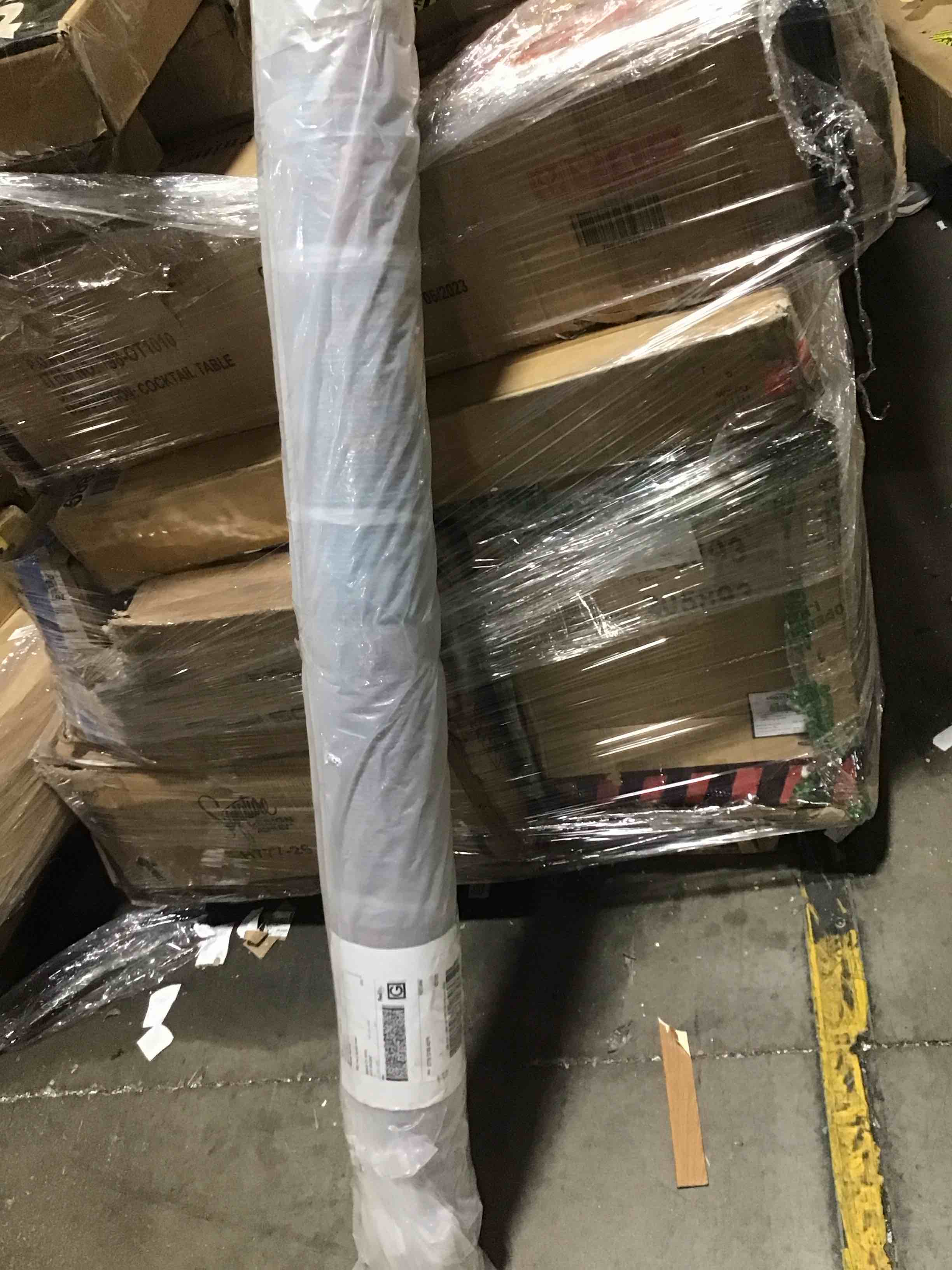 Velva Abstract Blue/Red Area Rug