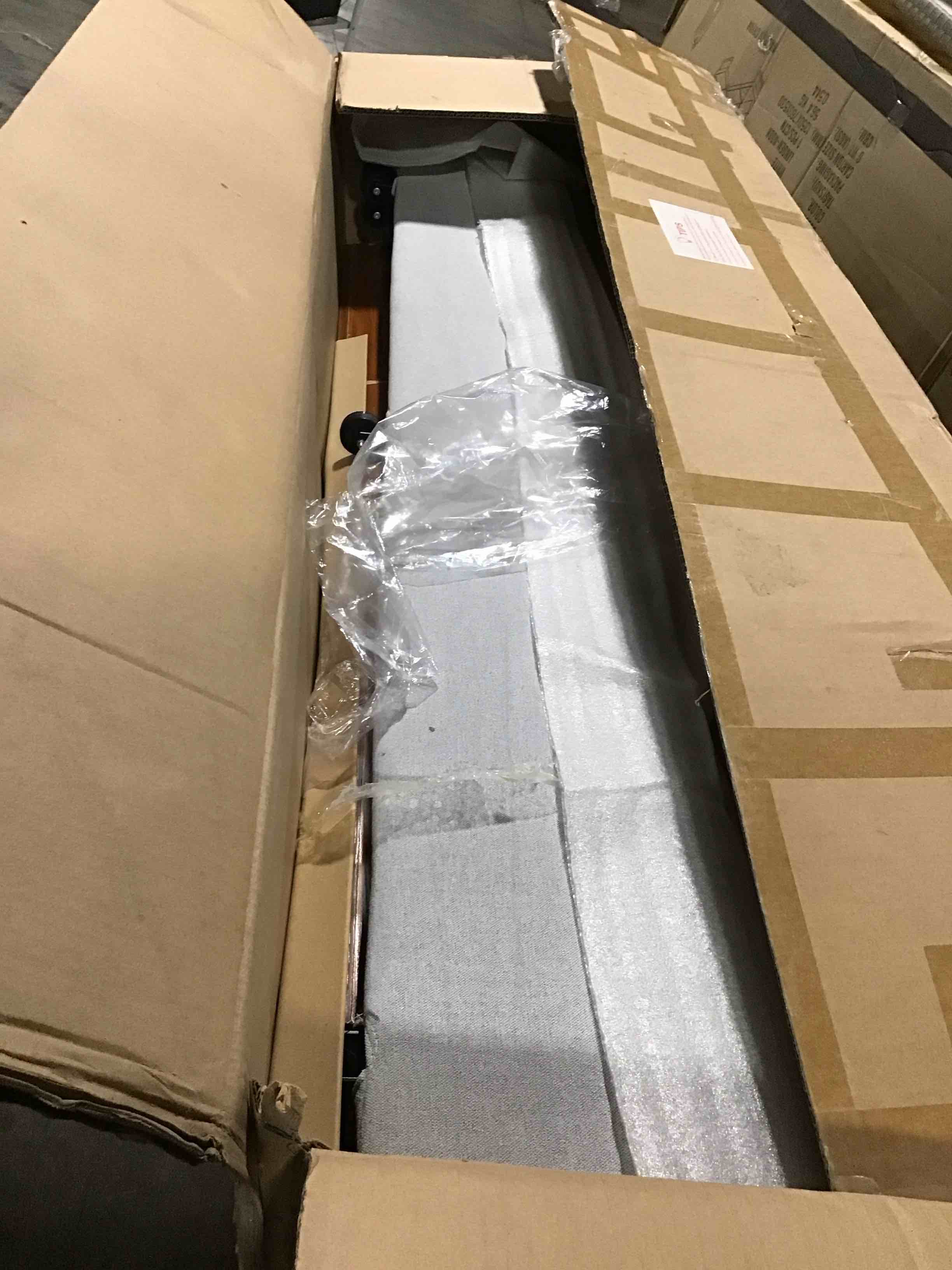 https://s3.amazonaws.com/lotting-images-prod/bidfta/BLU6749136_1724952882113.jpeg
