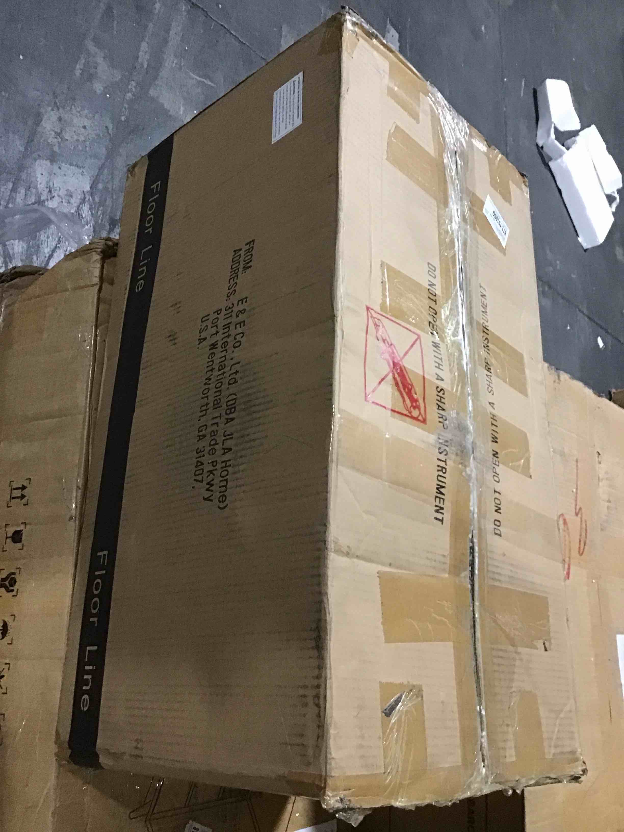 https://s3.amazonaws.com/lotting-images-prod/bidfta/BLU6749365_1725375232444.jpeg