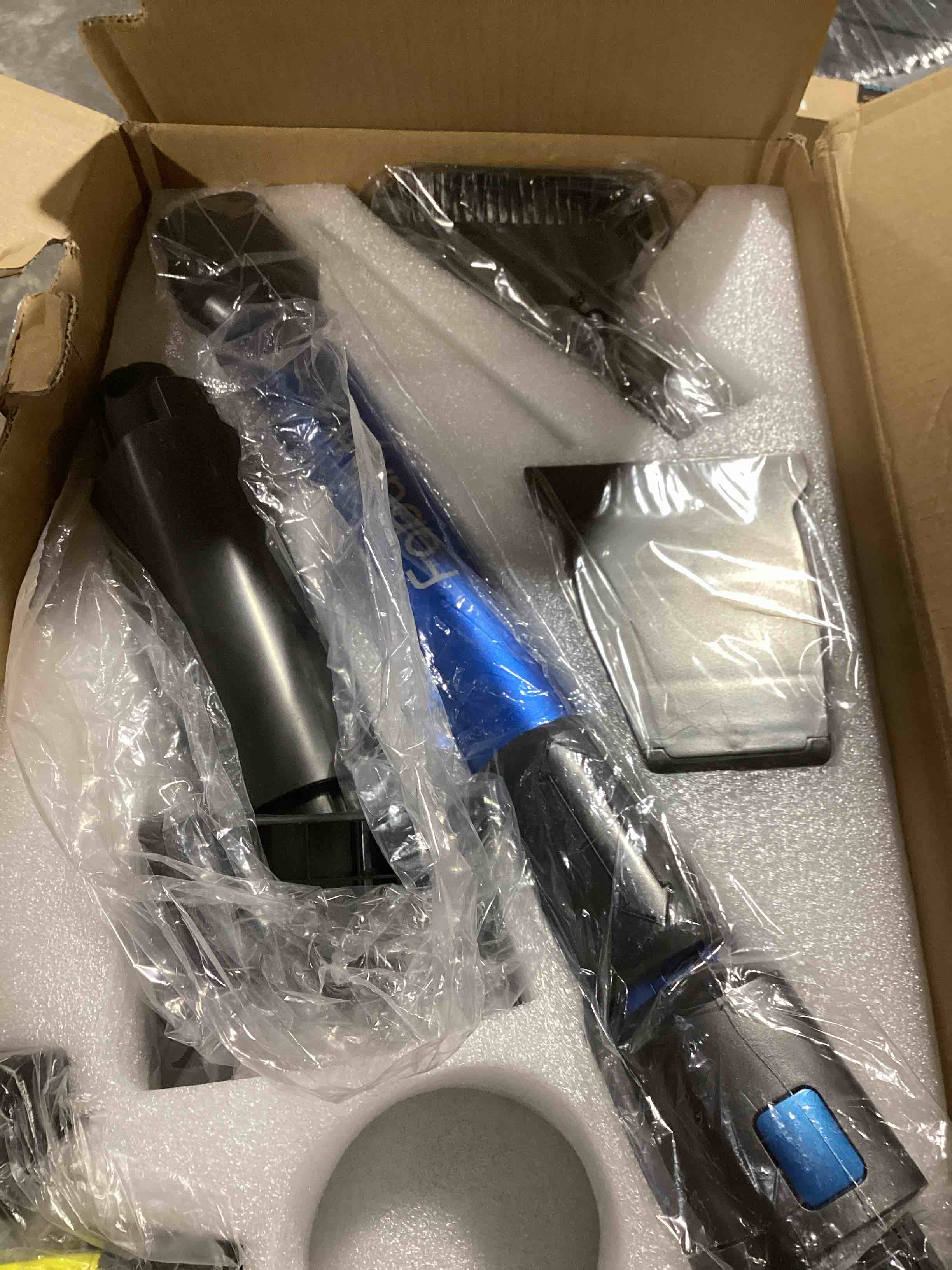 https://s3.amazonaws.com/lotting-images-prod/bidfta/BLU6751613_1729684681434.jpeg