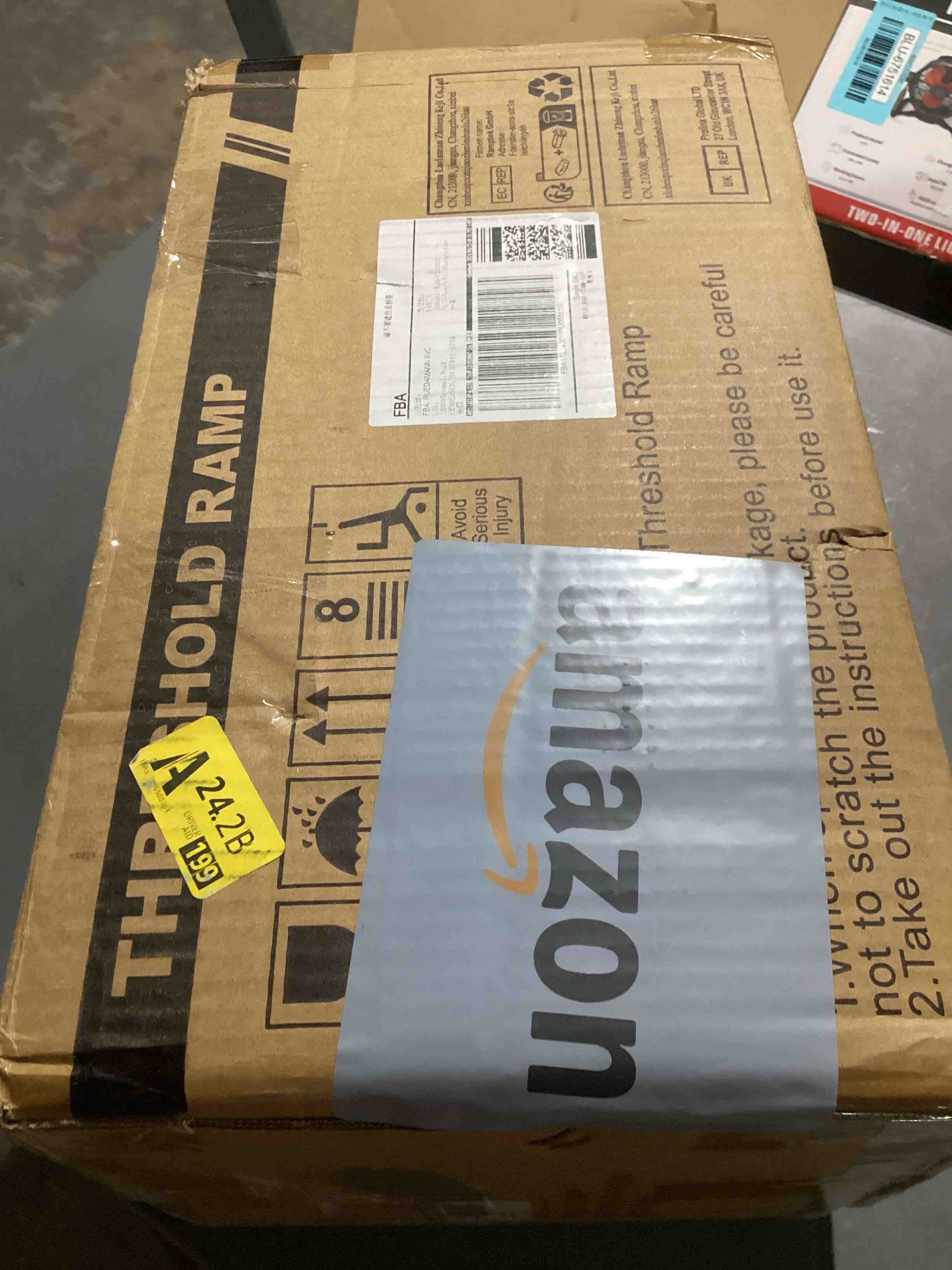 https://s3.amazonaws.com/lotting-images-prod/bidfta/BLU6751615_1729684875042.jpeg