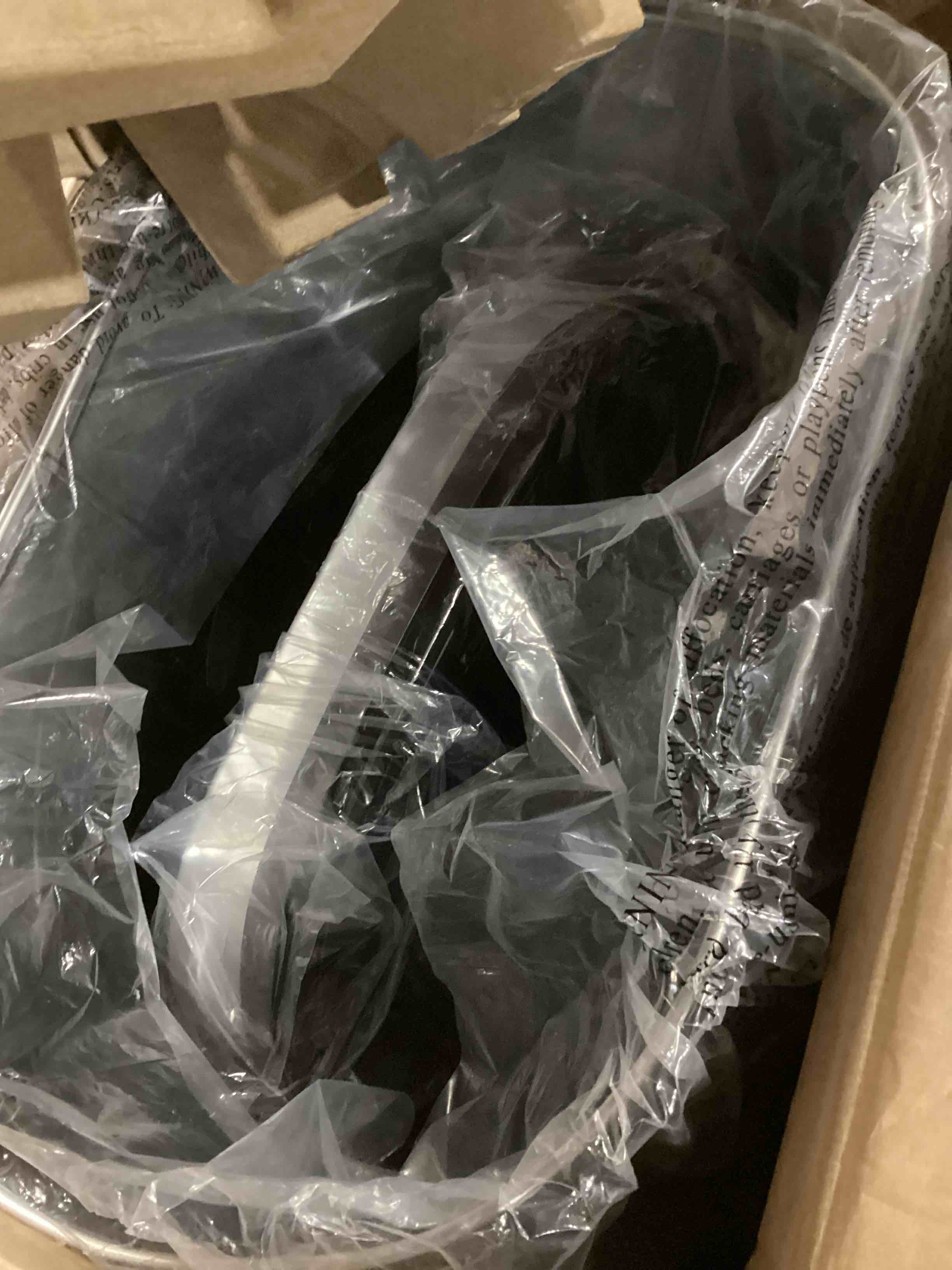 https://s3.amazonaws.com/lotting-images-prod/bidfta/BLU6751872_1729798375097.jpeg