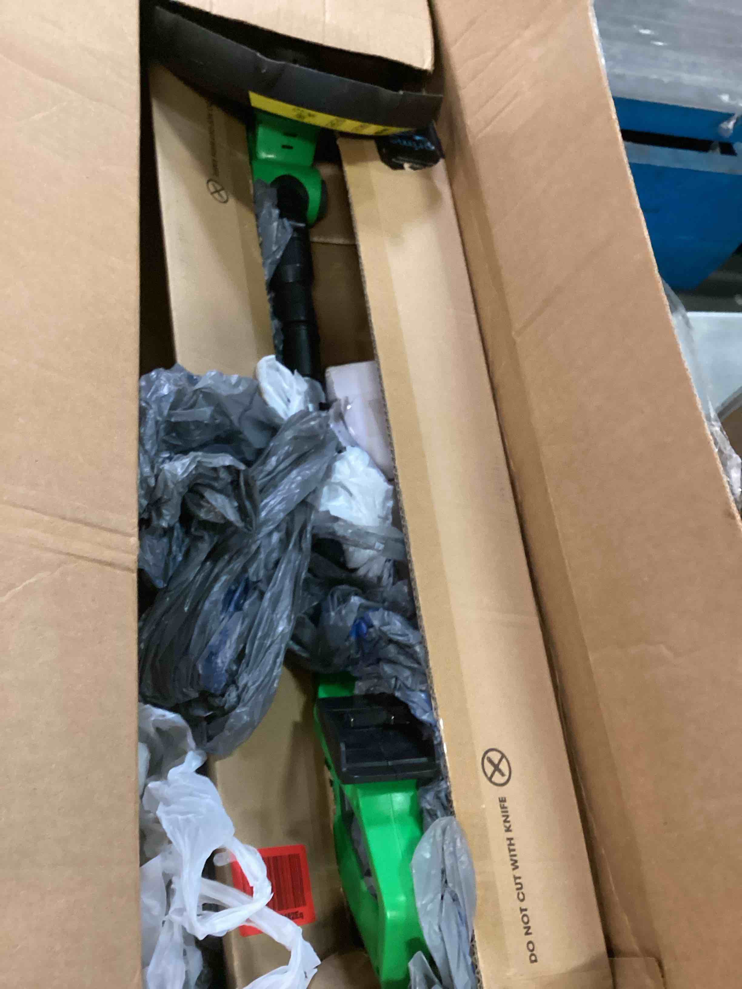 https://s3.amazonaws.com/lotting-images-prod/bidfta/BLU6751953_1720711812301.jpeg