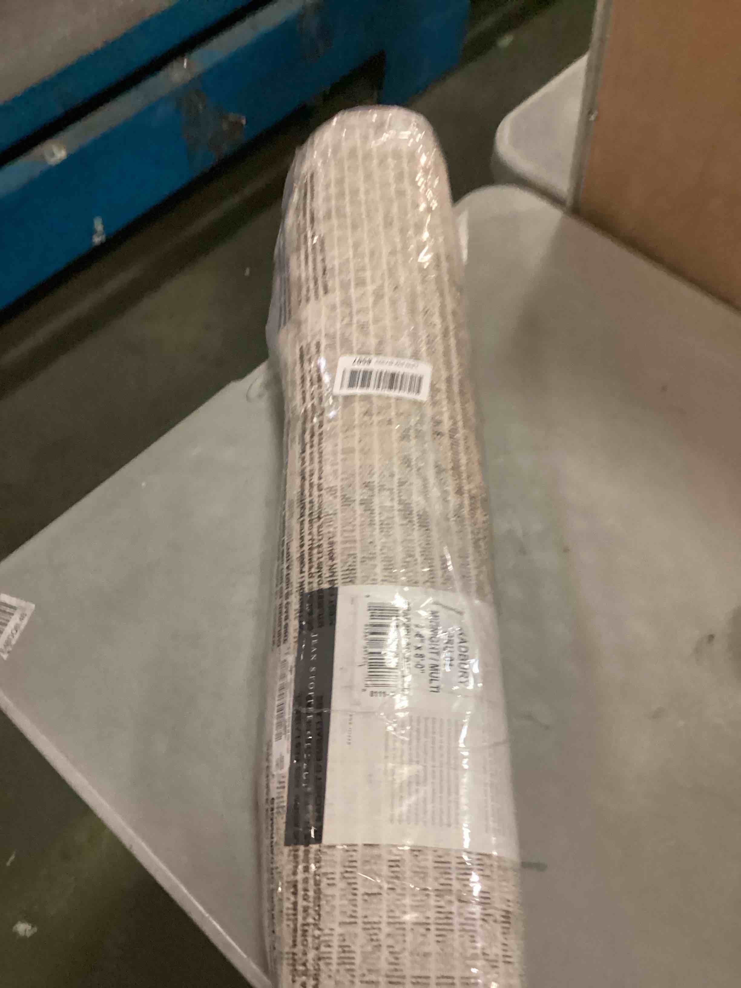 https://s3.amazonaws.com/lotting-images-prod/bidfta/BLU6752449_1720810561803.jpeg