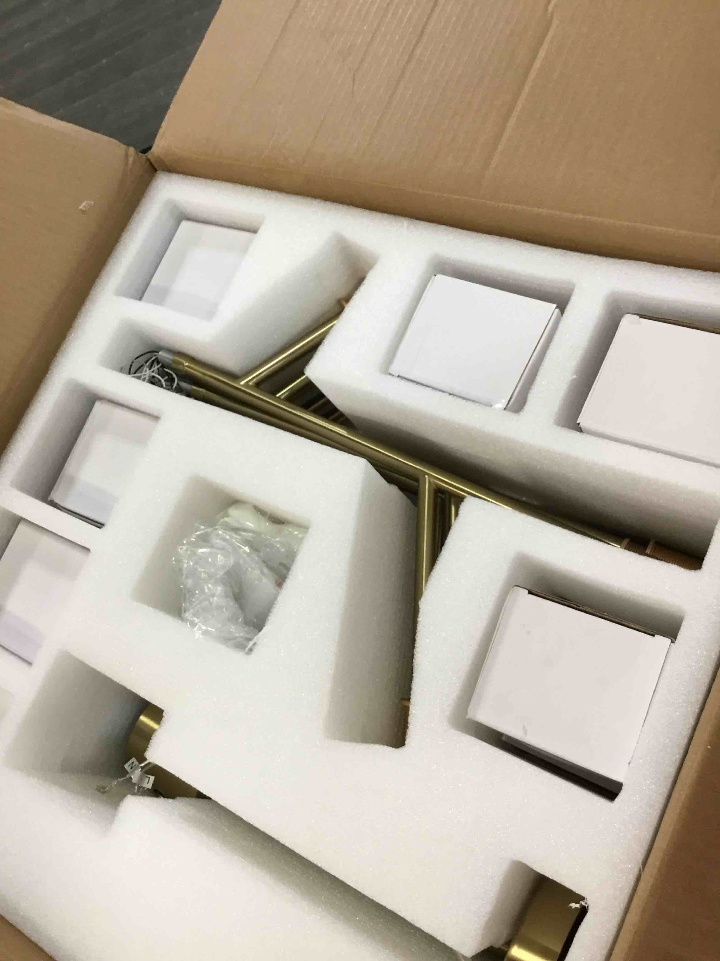 https://s3.amazonaws.com/lotting-images-prod/bidfta/BLU6752753_1721154405869.jpeg