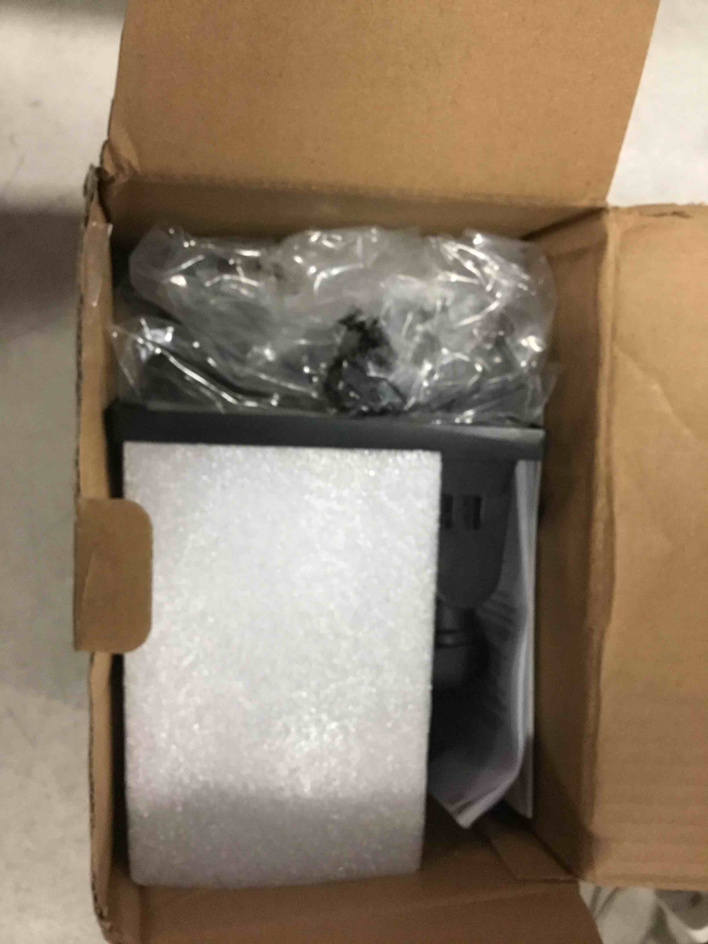 https://s3.amazonaws.com/lotting-images-prod/bidfta/BLU6753462_1720662551815.jpeg