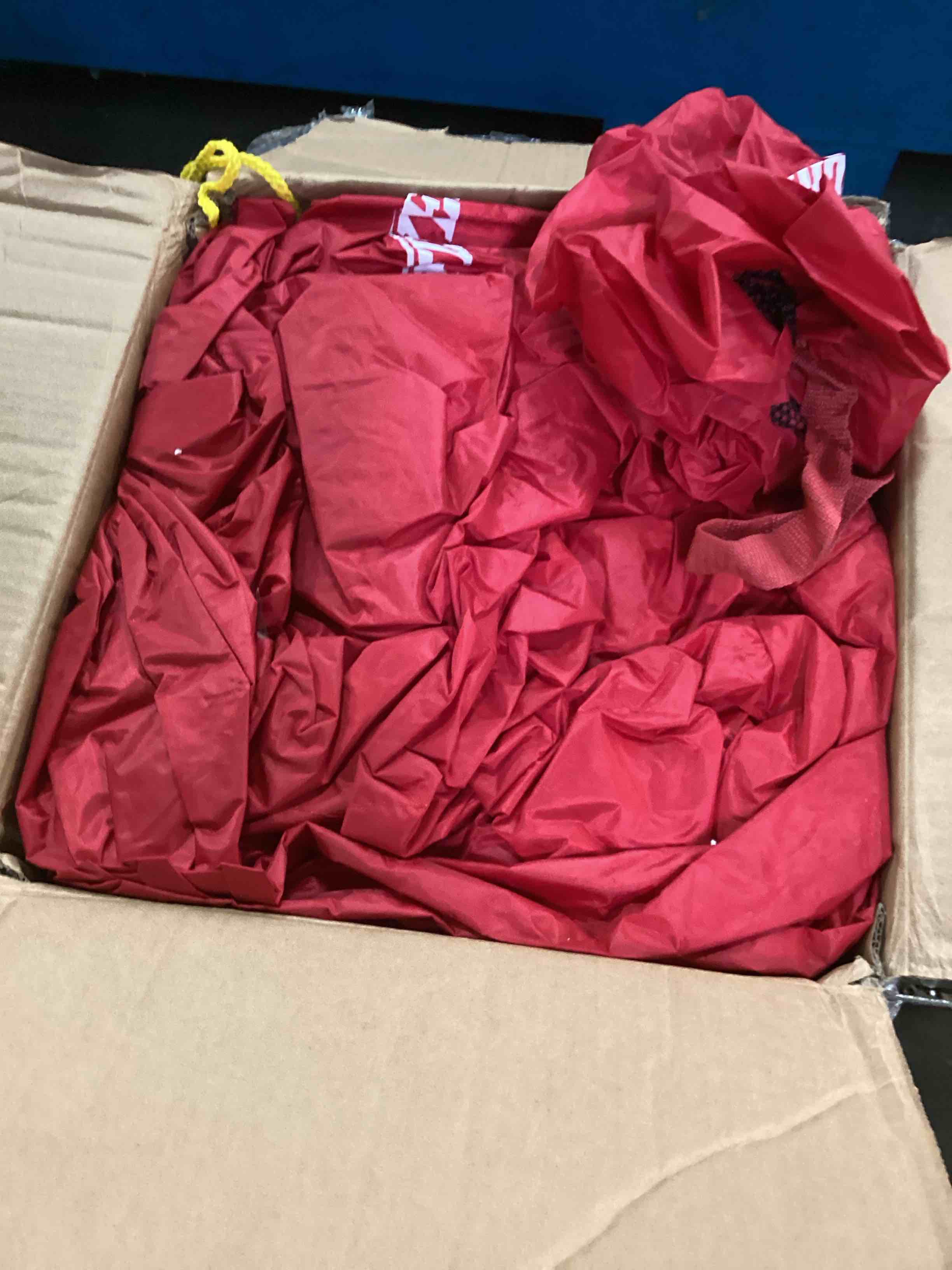 https://s3.amazonaws.com/lotting-images-prod/bidfta/BLU6755529_1720787880196.jpeg