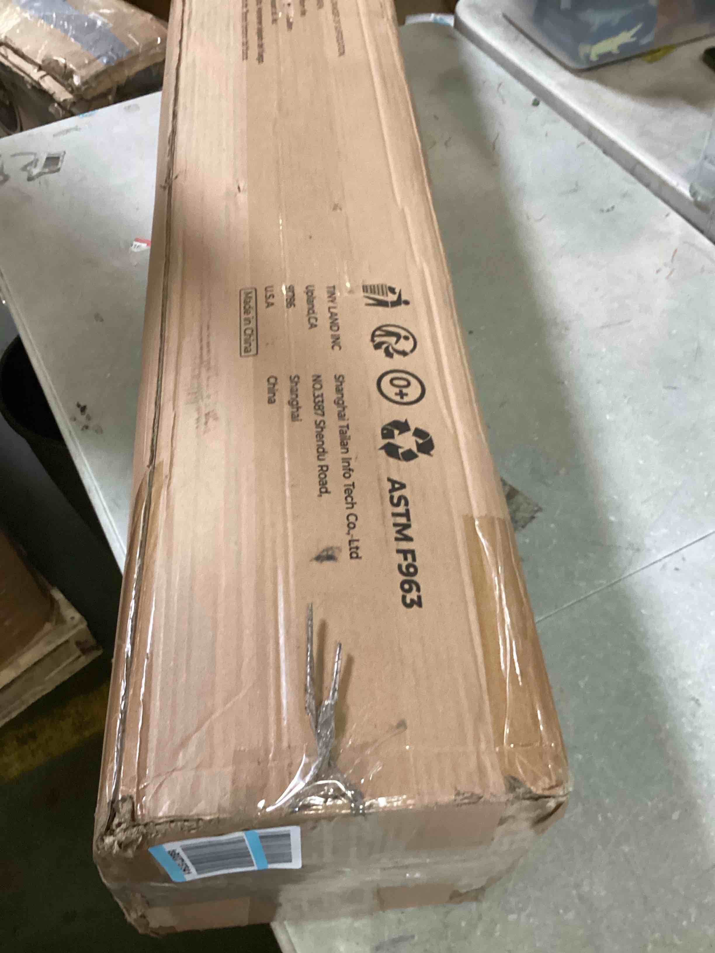 https://s3.amazonaws.com/lotting-images-prod/bidfta/BLU6755571_1720794441366.jpeg