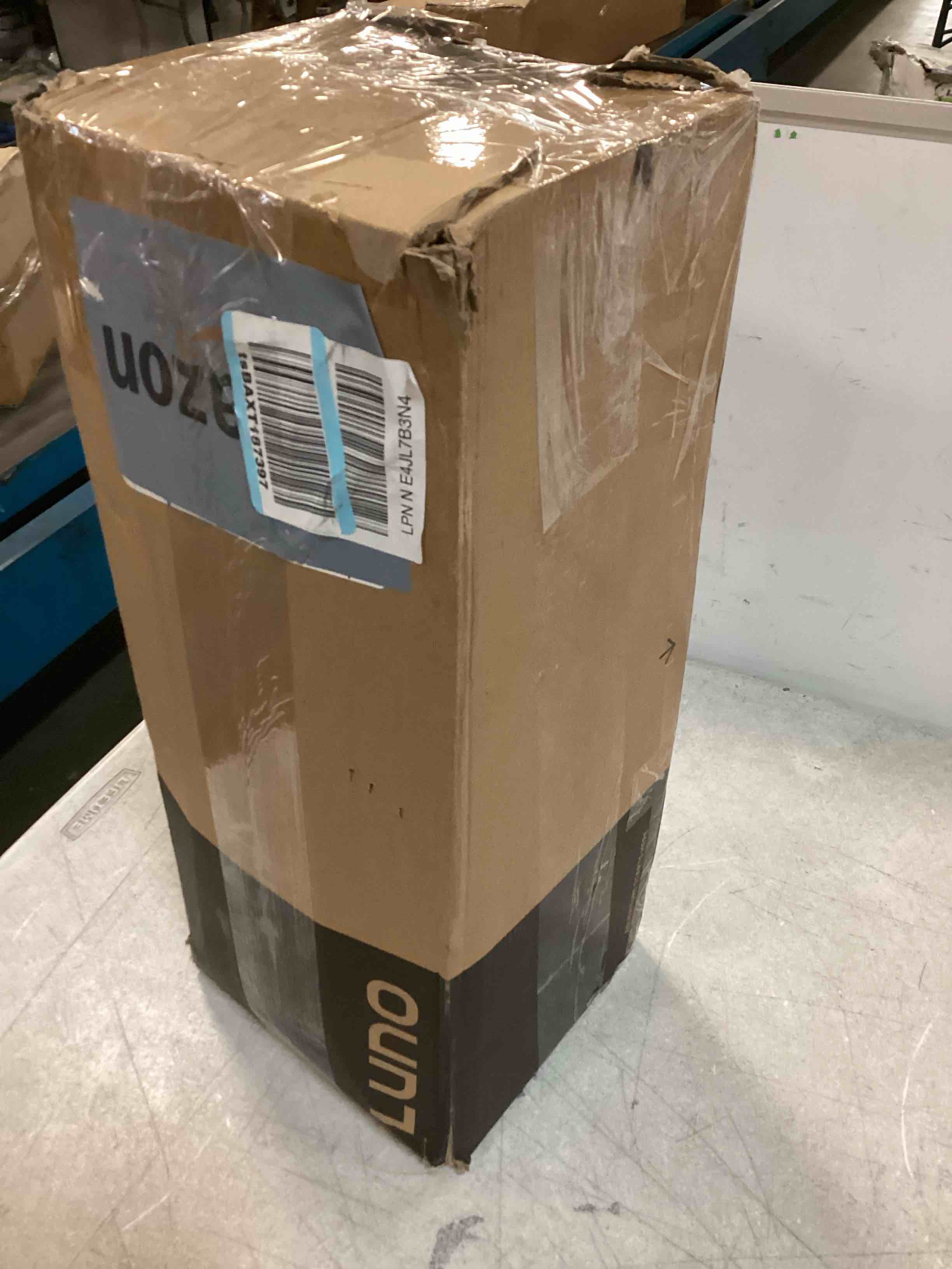 https://s3.amazonaws.com/lotting-images-prod/bidfta/BLU6755931_1721740351358.jpeg