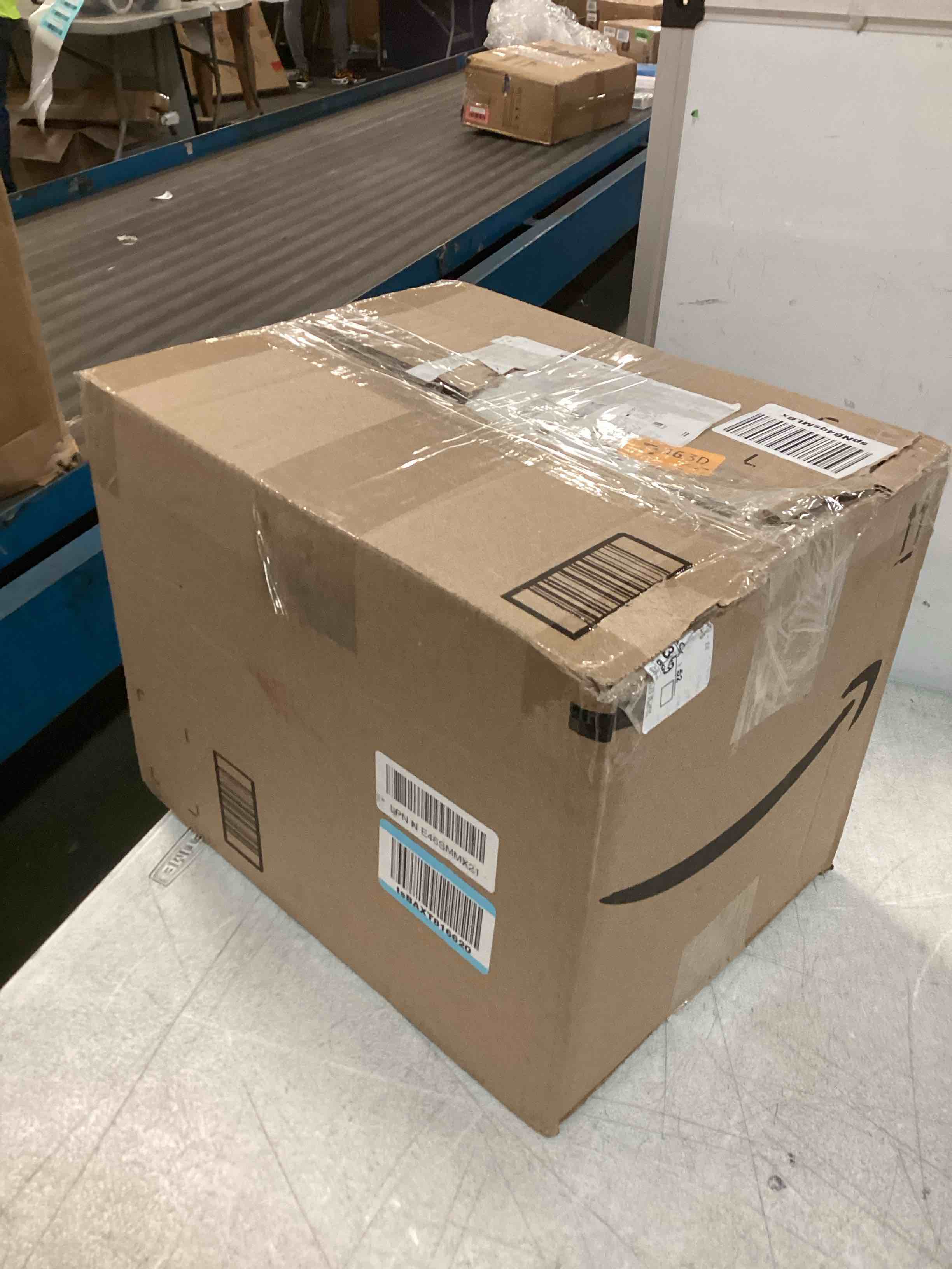 https://s3.amazonaws.com/lotting-images-prod/bidfta/BLU6755951_1721742436794.jpeg