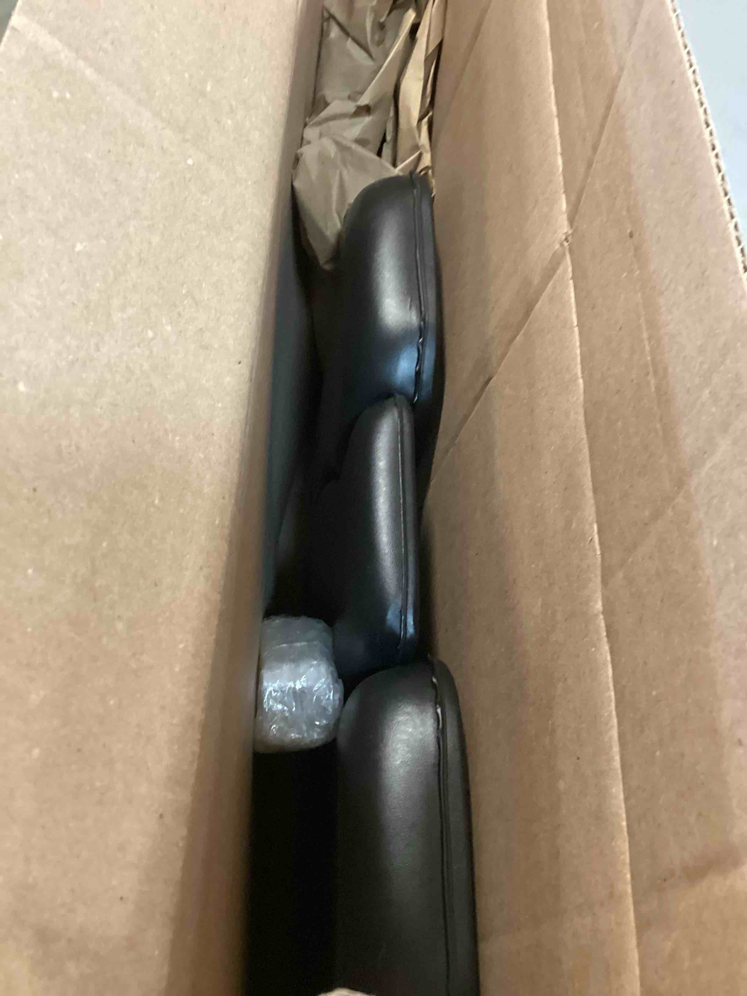 https://s3.amazonaws.com/lotting-images-prod/bidfta/BLU6755954_1721742661462.jpeg
