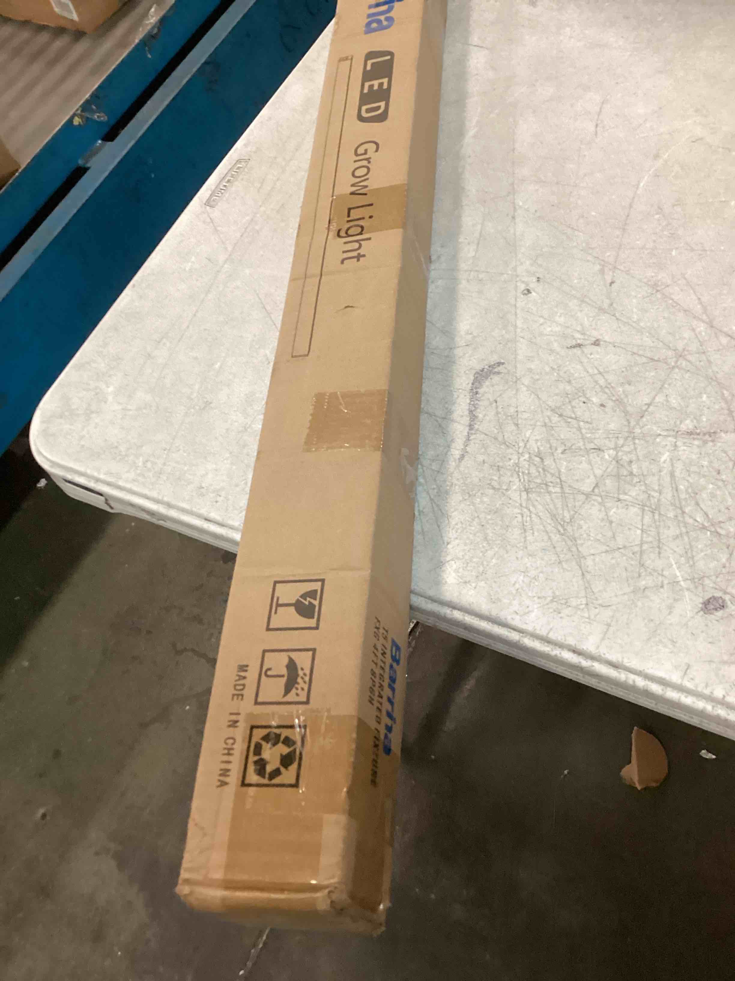 https://s3.amazonaws.com/lotting-images-prod/bidfta/BLU6756057_1721757111407.jpeg