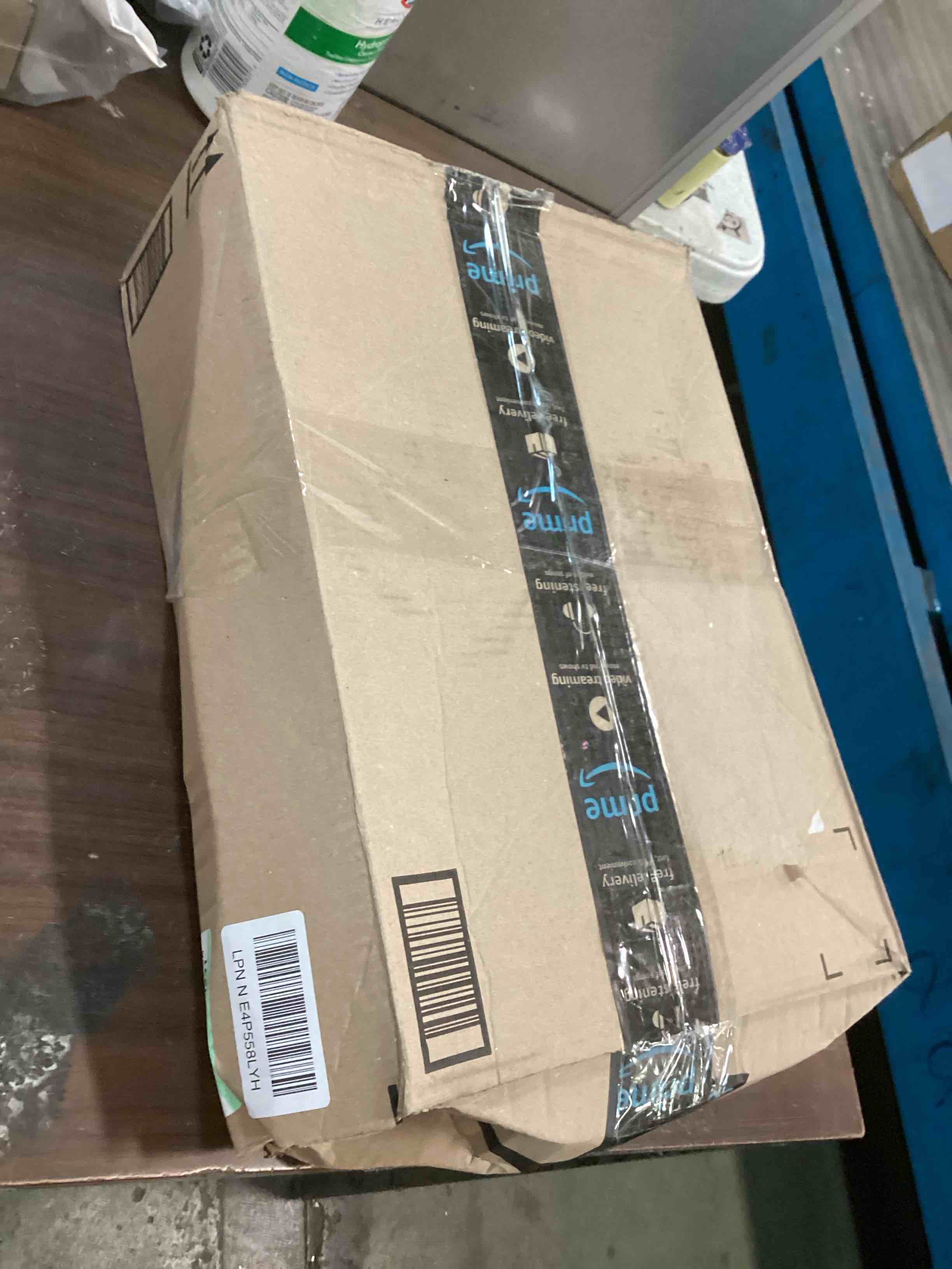 https://s3.amazonaws.com/lotting-images-prod/bidfta/BLU6756117_1721823825074.jpeg