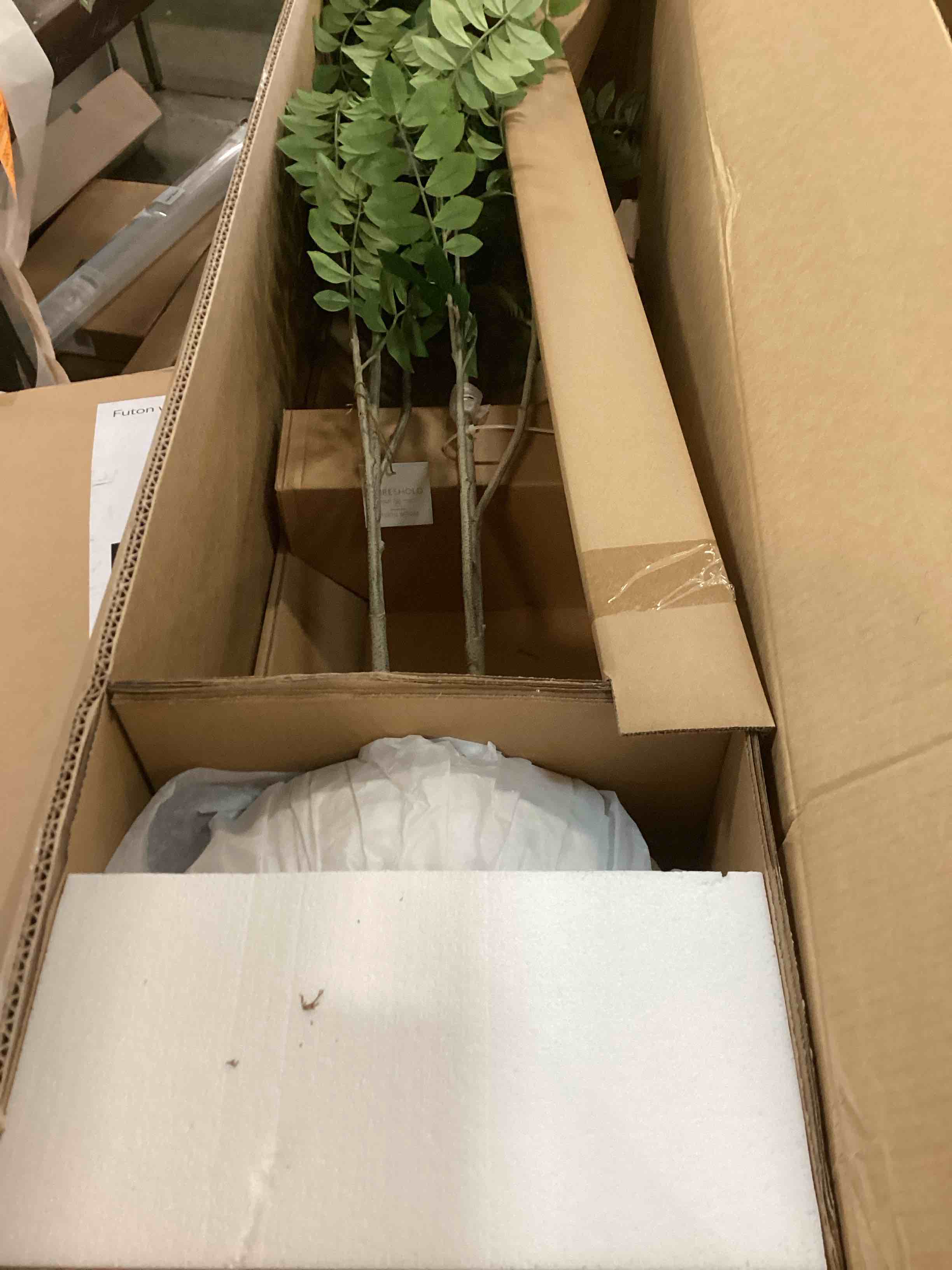 https://s3.amazonaws.com/lotting-images-prod/bidfta/BLU6756226_1721836179713.jpeg