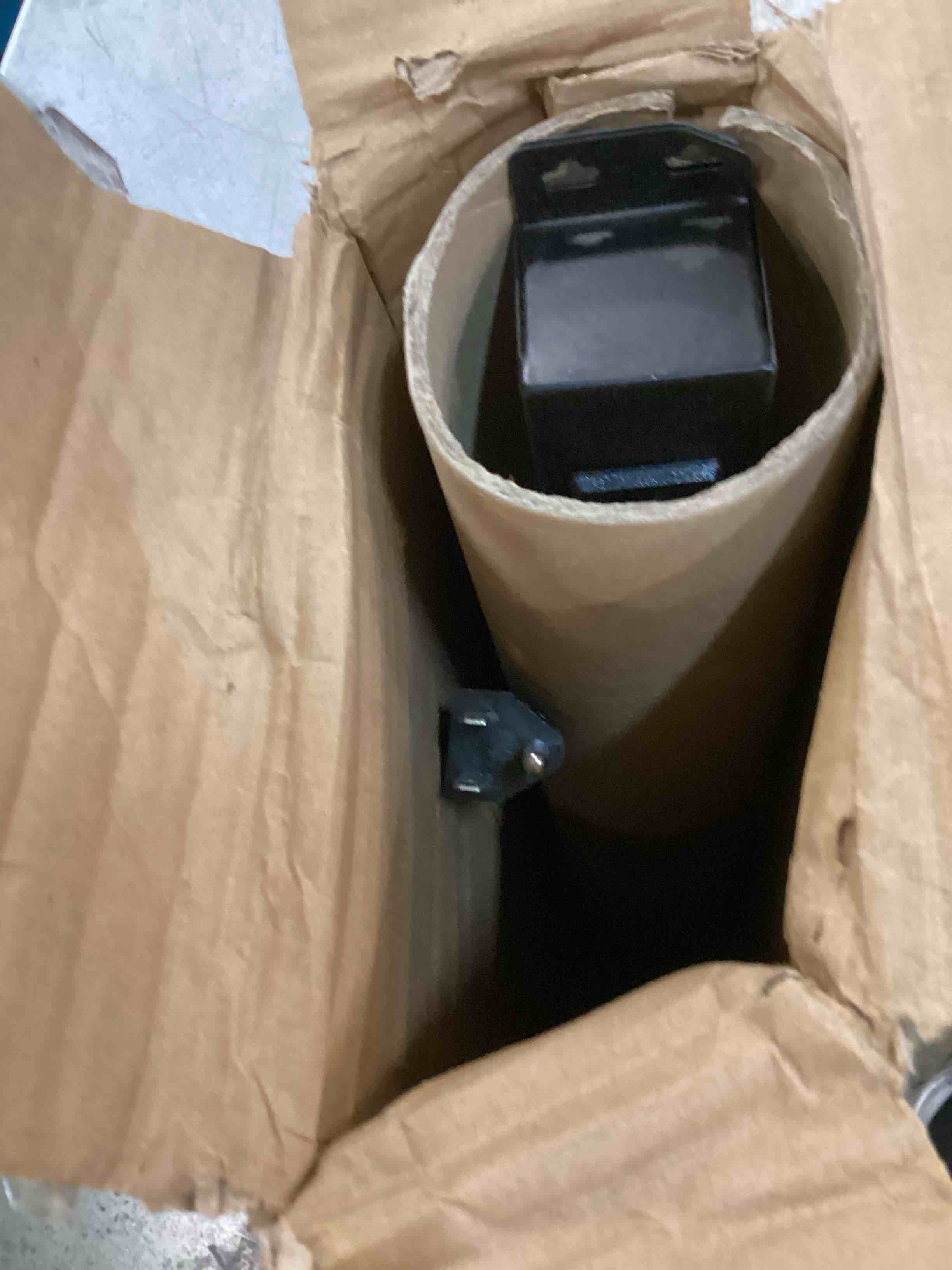 https://s3.amazonaws.com/lotting-images-prod/bidfta/BLU6756410_1721923399730.jpeg