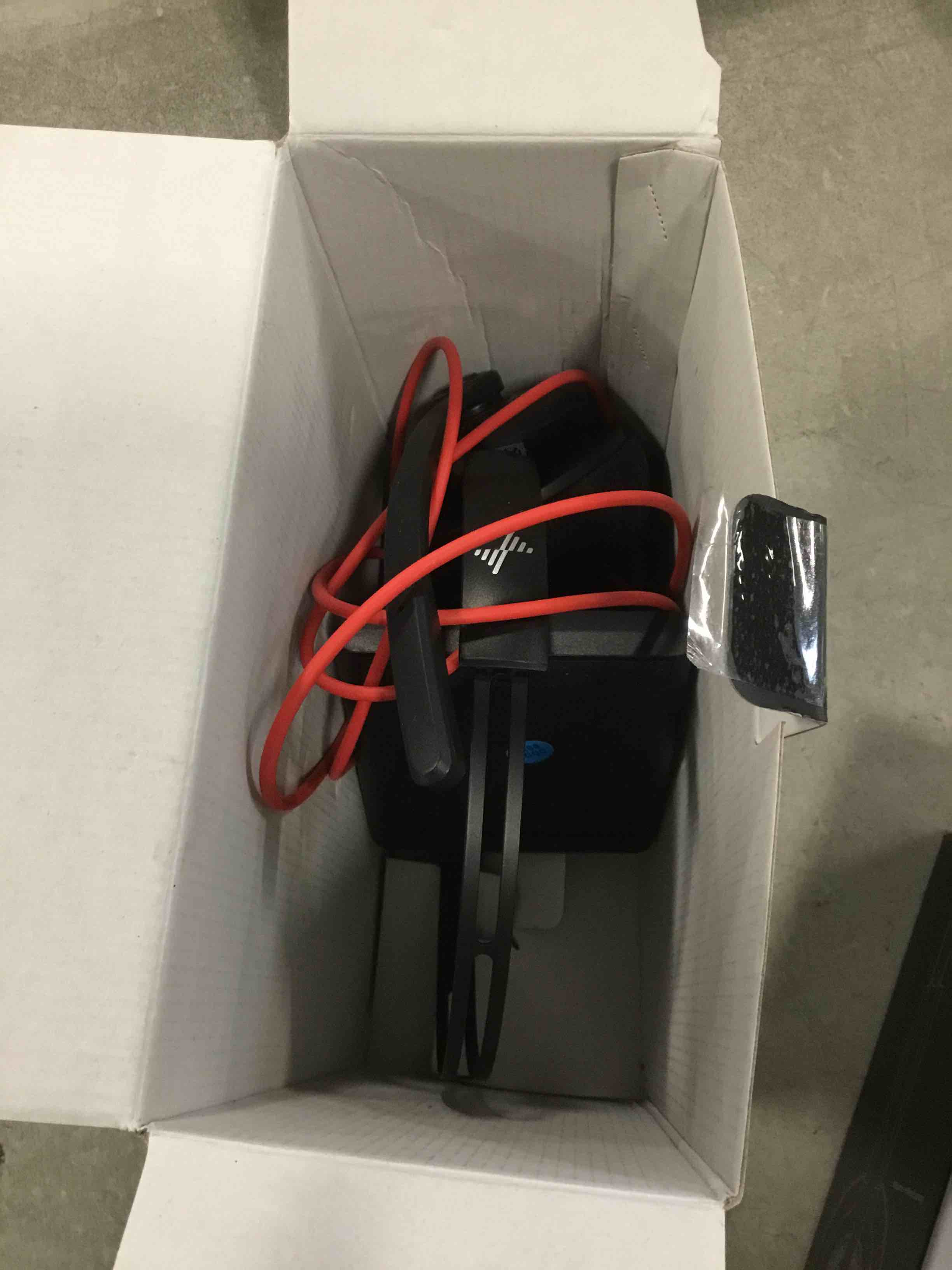 https://s3.amazonaws.com/lotting-images-prod/bidfta/BLU6757297_1721242217096.jpeg