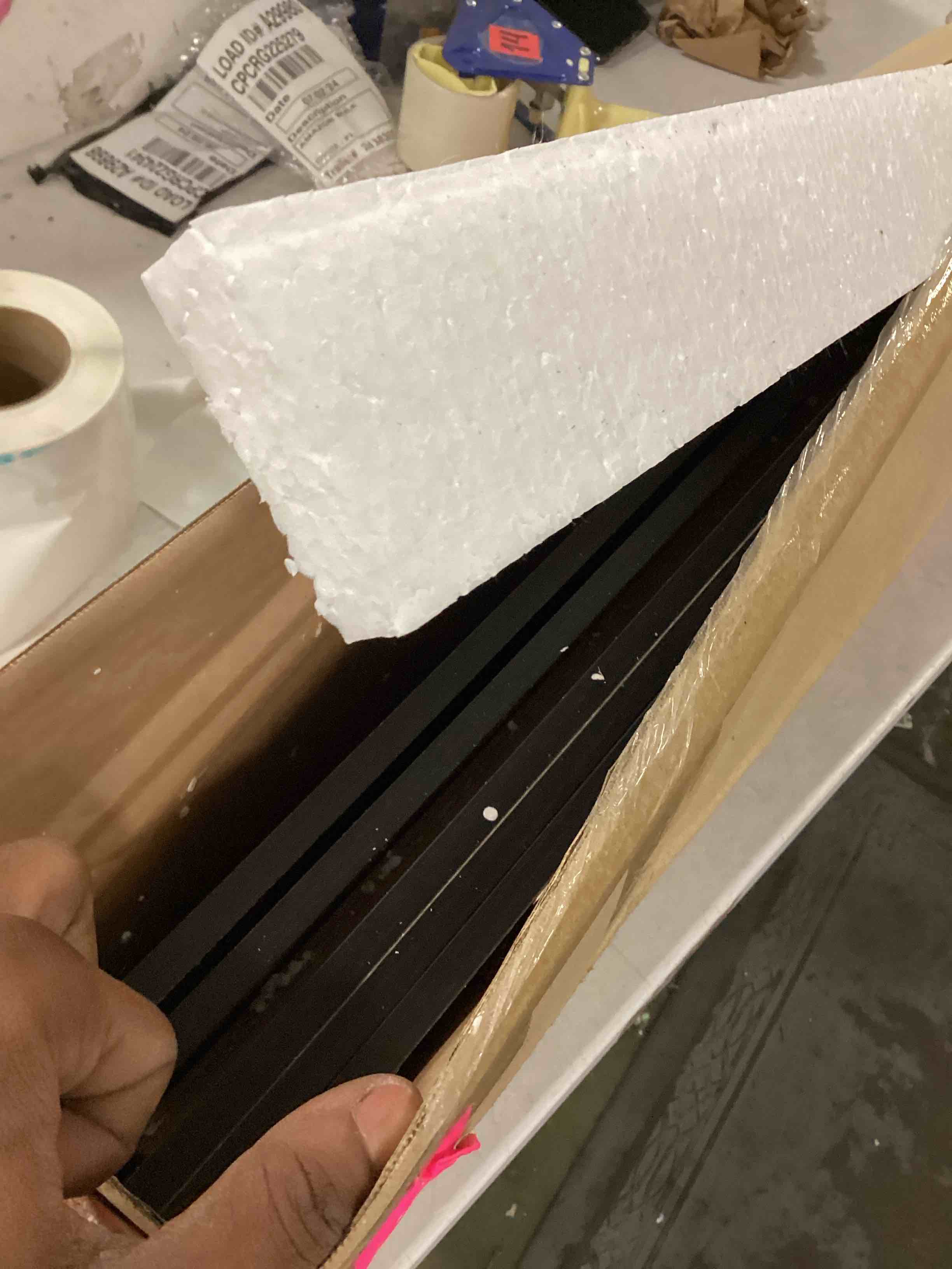 https://s3.amazonaws.com/lotting-images-prod/bidfta/BLU6758119_1720547039700.jpeg