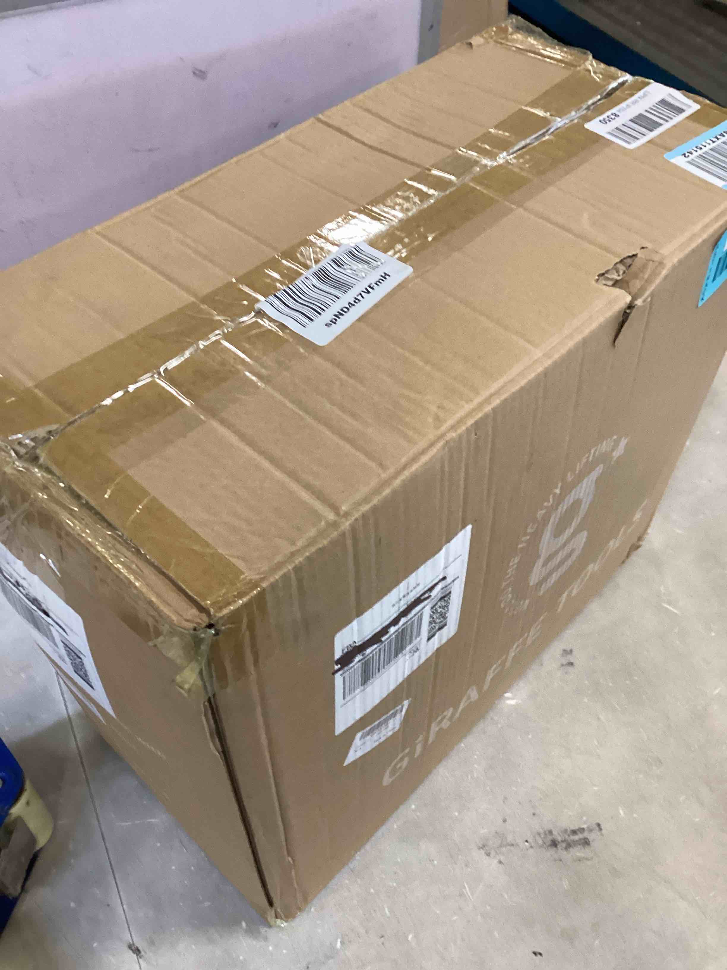 https://s3.amazonaws.com/lotting-images-prod/bidfta/BLU6758345_1720633970394.jpeg