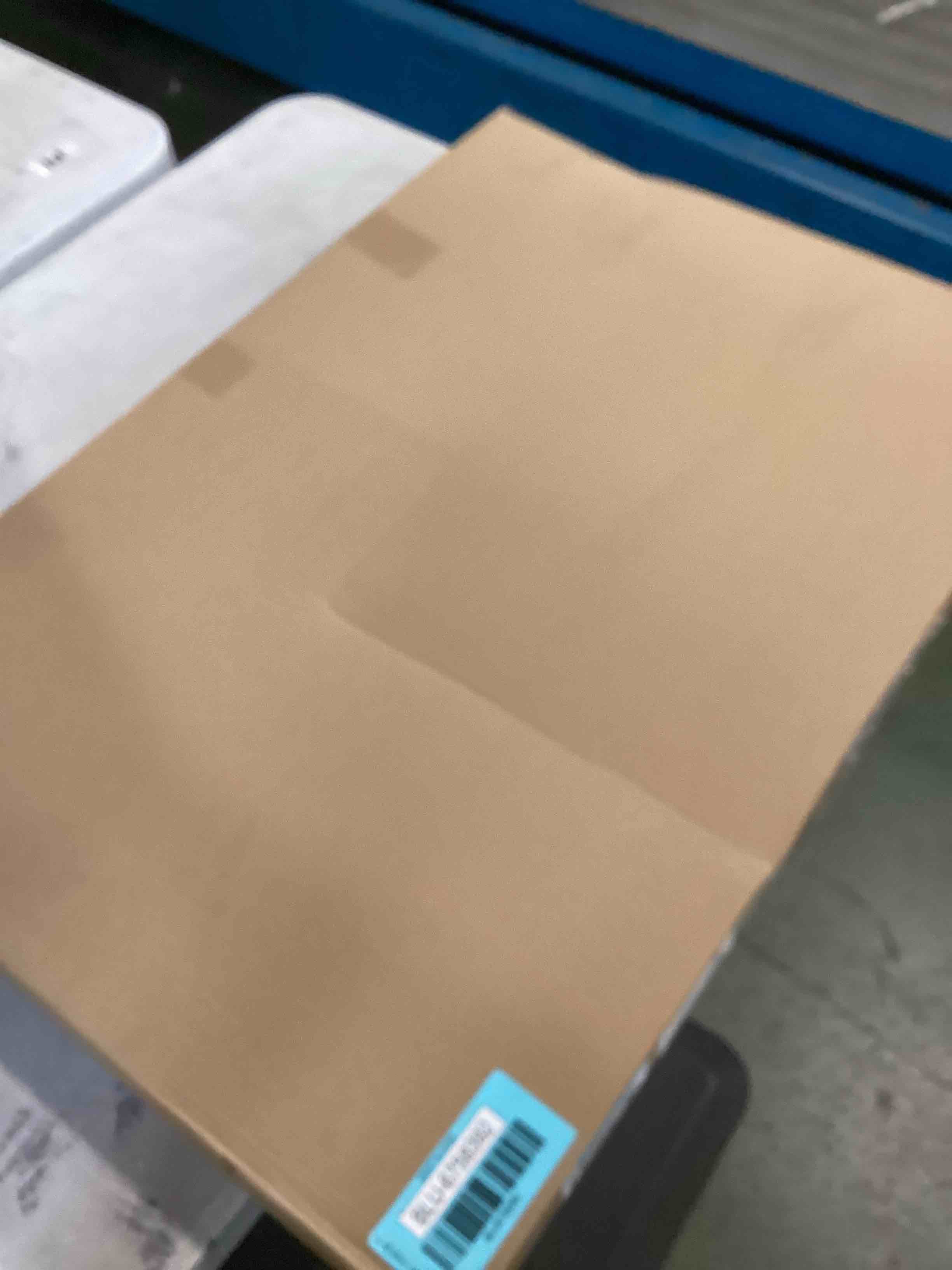 https://s3.amazonaws.com/lotting-images-prod/bidfta/BLU6758392_1720639379728.jpeg