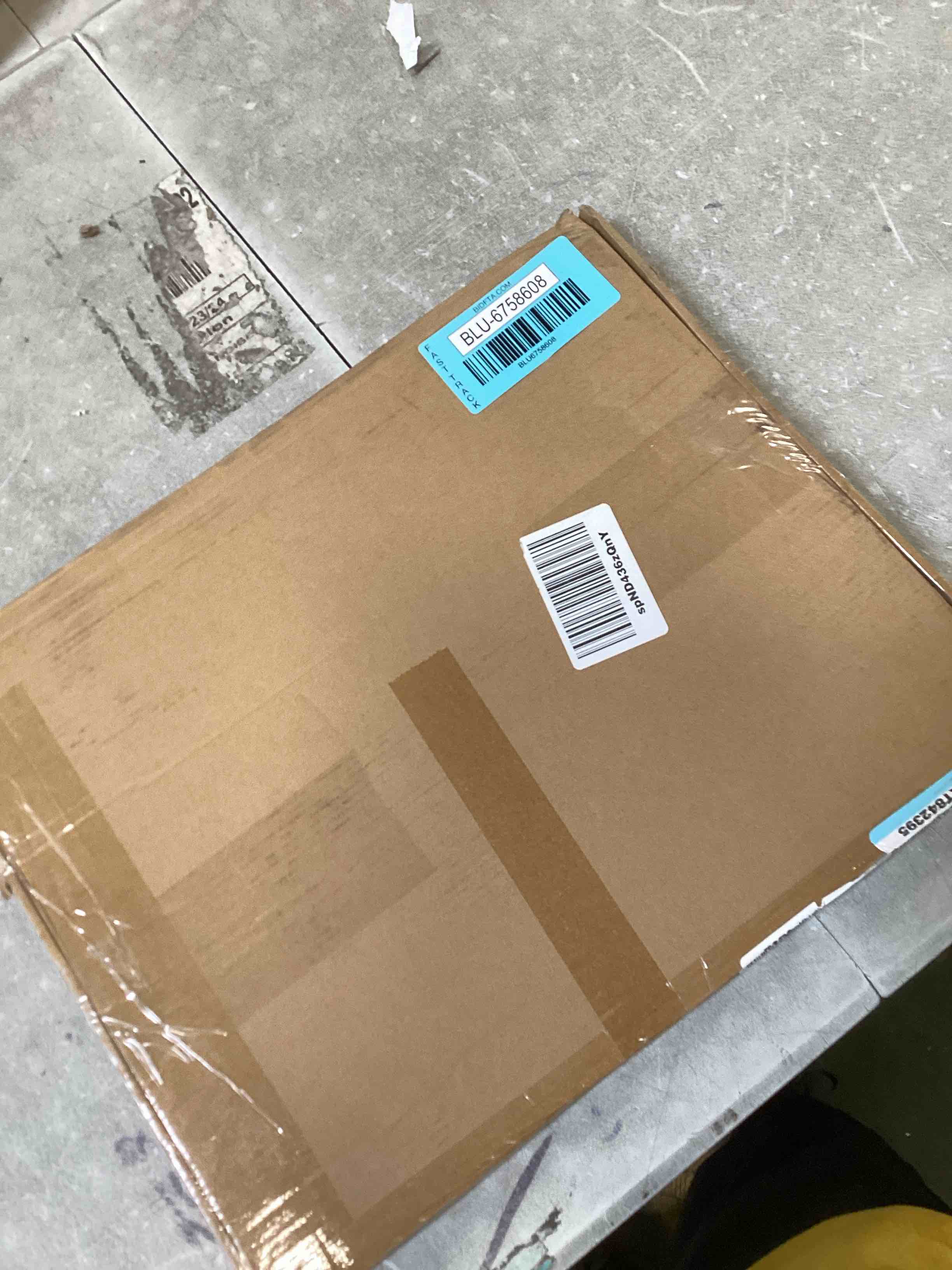 https://s3.amazonaws.com/lotting-images-prod/bidfta/BLU6758608_1720720487433.jpeg