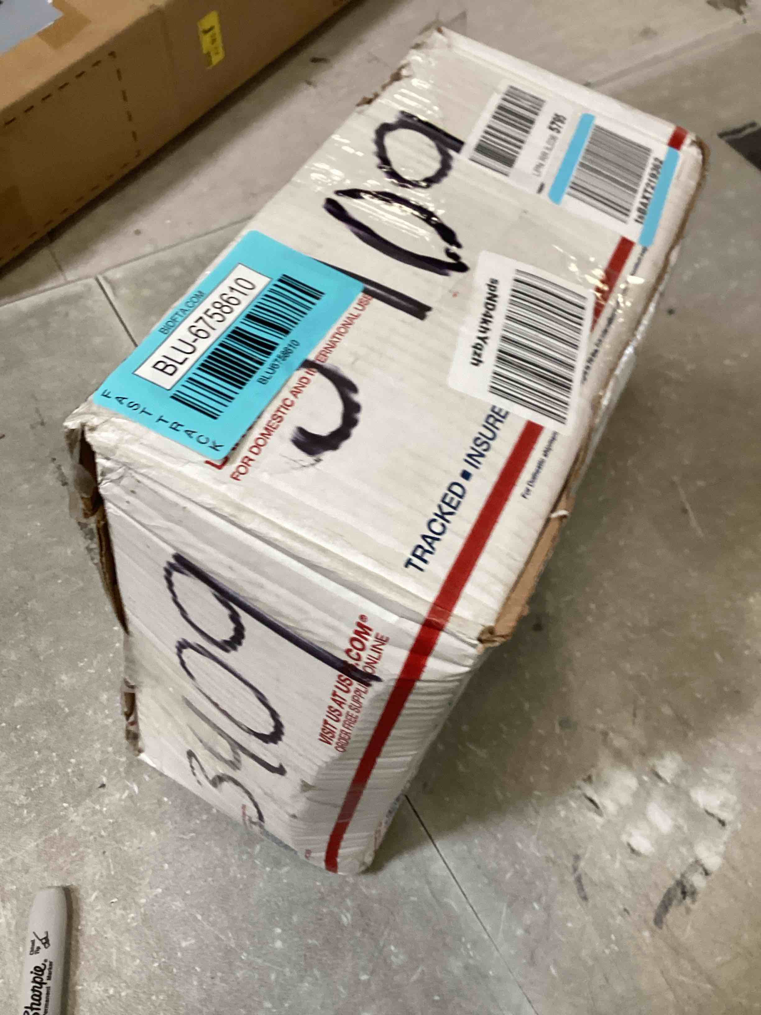 https://s3.amazonaws.com/lotting-images-prod/bidfta/BLU6758610_1720720688892.jpeg