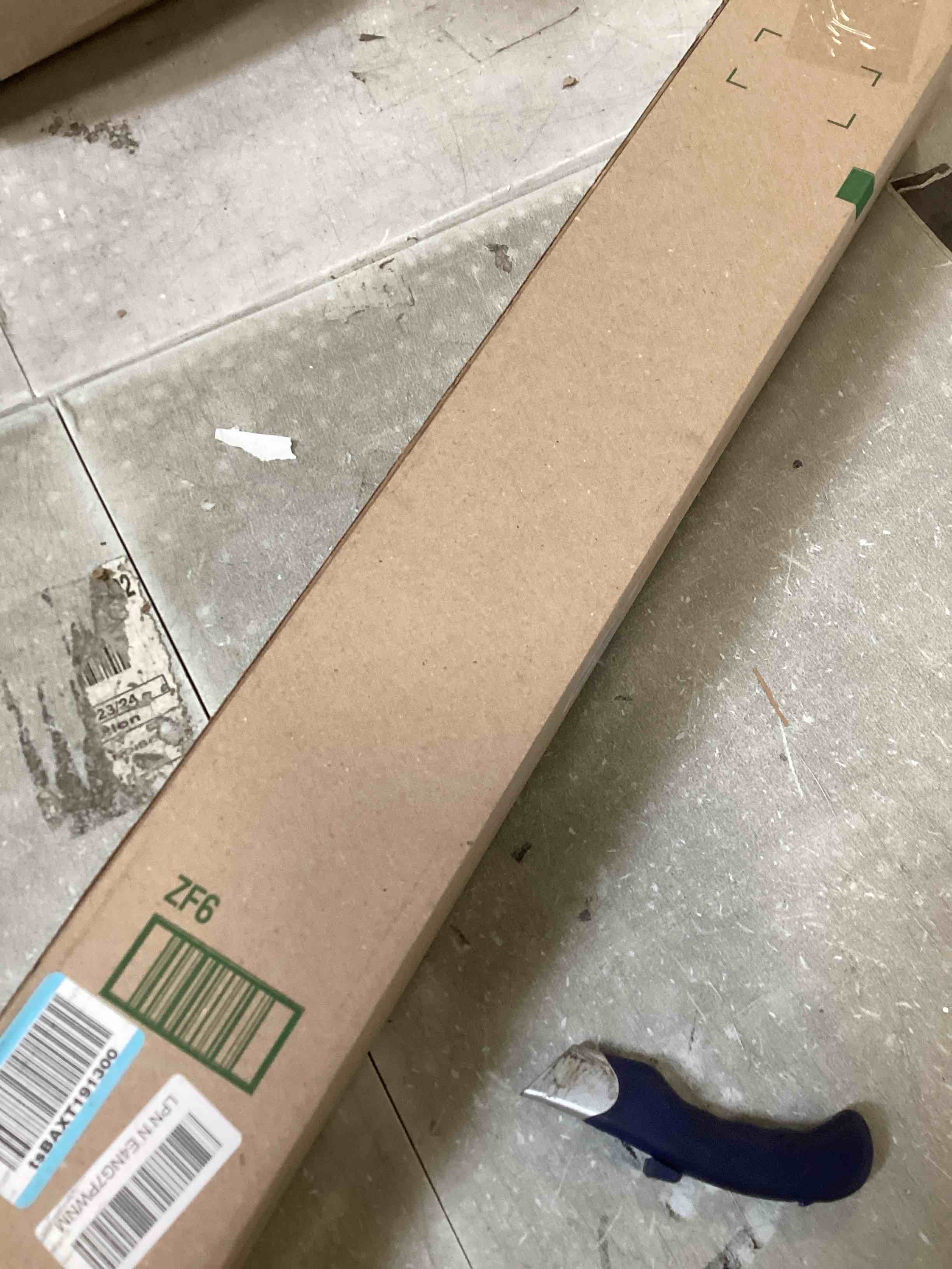https://s3.amazonaws.com/lotting-images-prod/bidfta/BLU6758613_1720720900623.jpeg