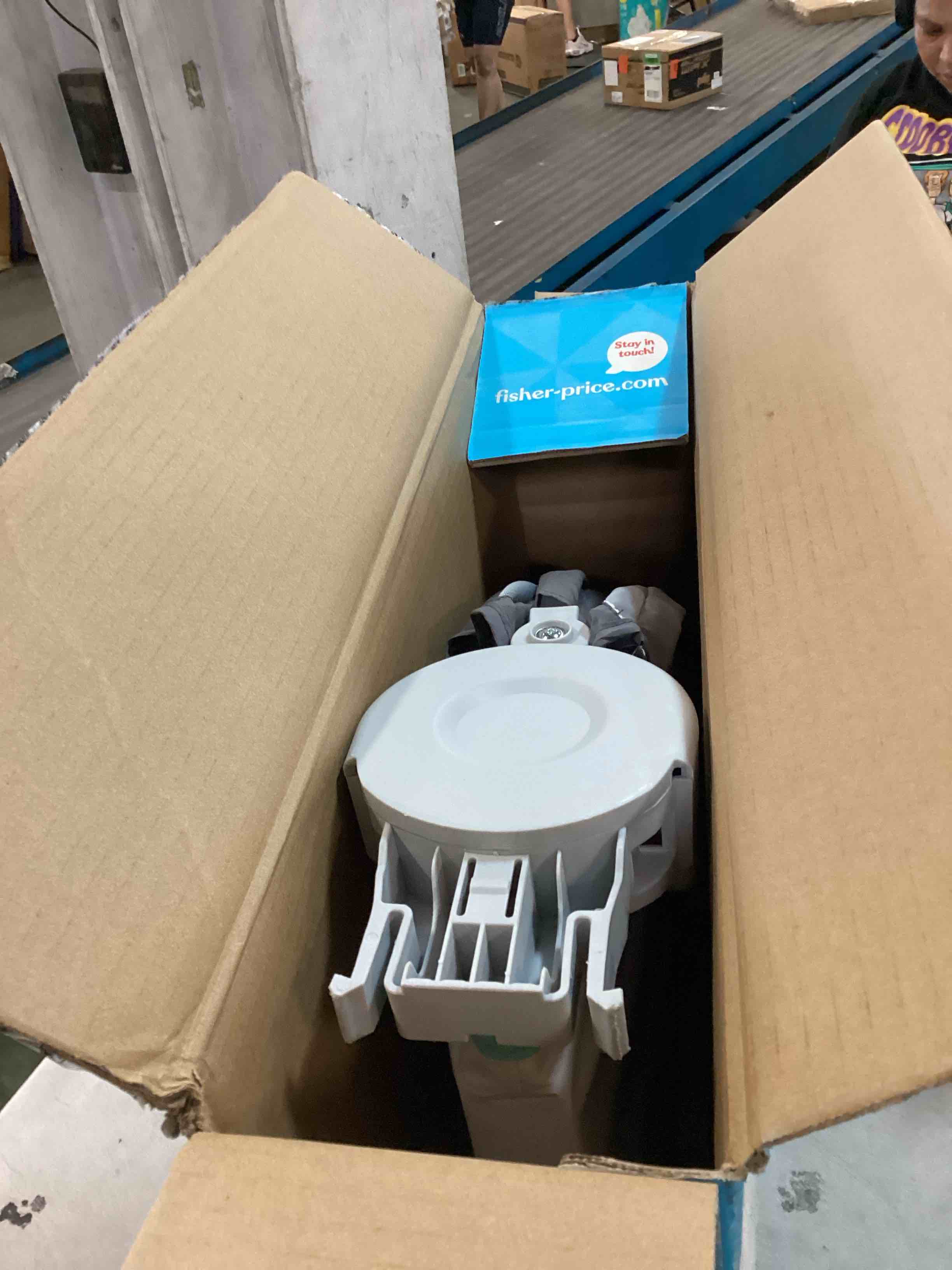 https://s3.amazonaws.com/lotting-images-prod/bidfta/BLU6759397_1721158988287.jpeg