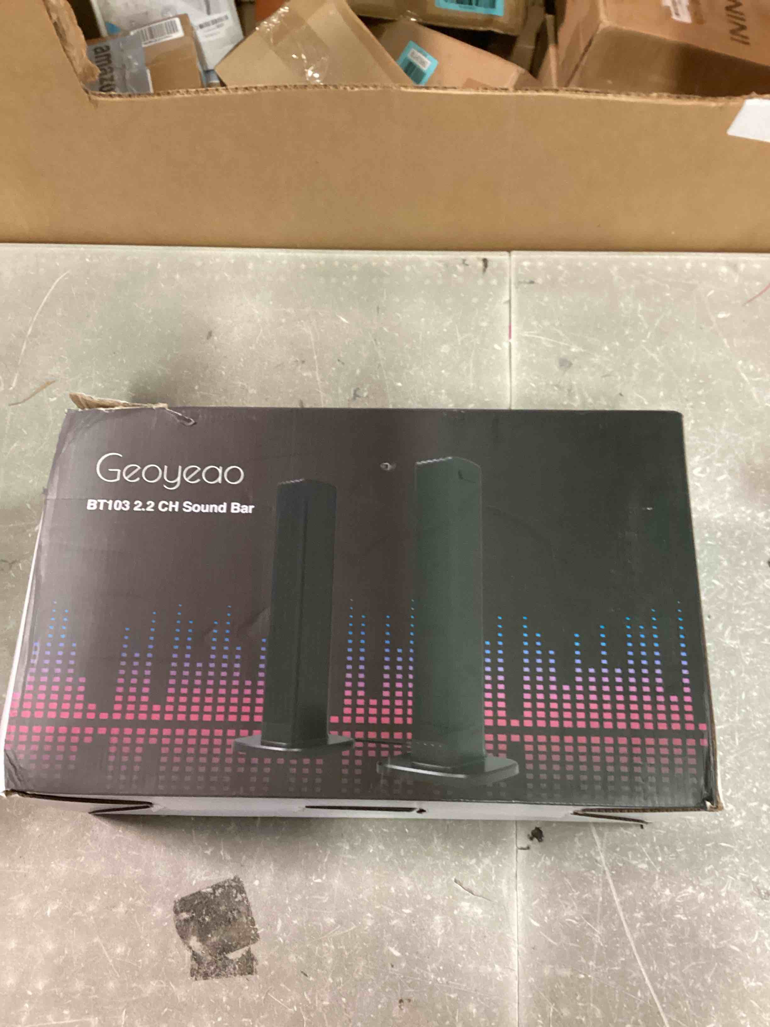 https://s3.amazonaws.com/lotting-images-prod/bidfta/BLU6759865_1720670756639.jpeg