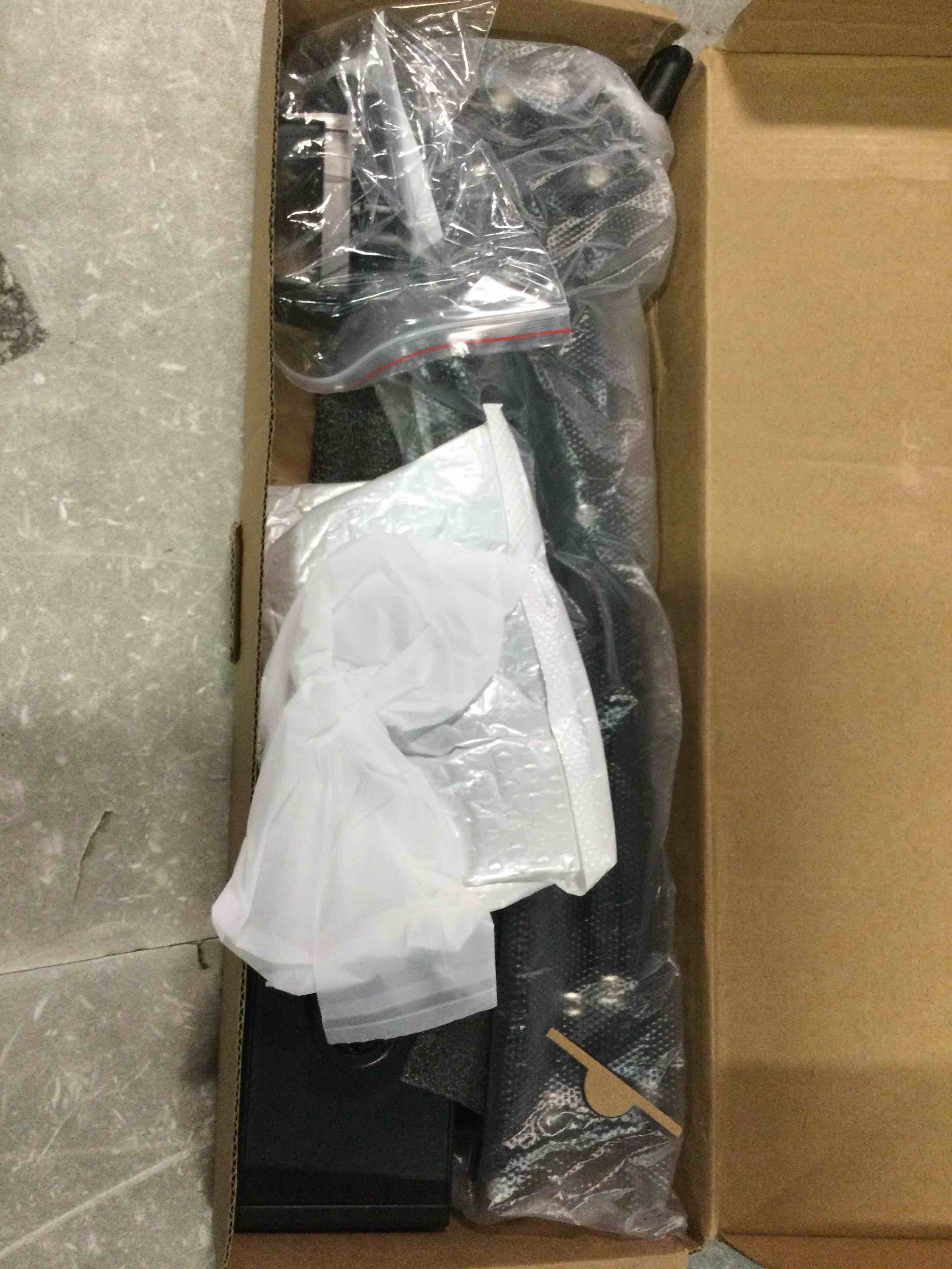 https://s3.amazonaws.com/lotting-images-prod/bidfta/BLU6759952_1720704121376.jpeg