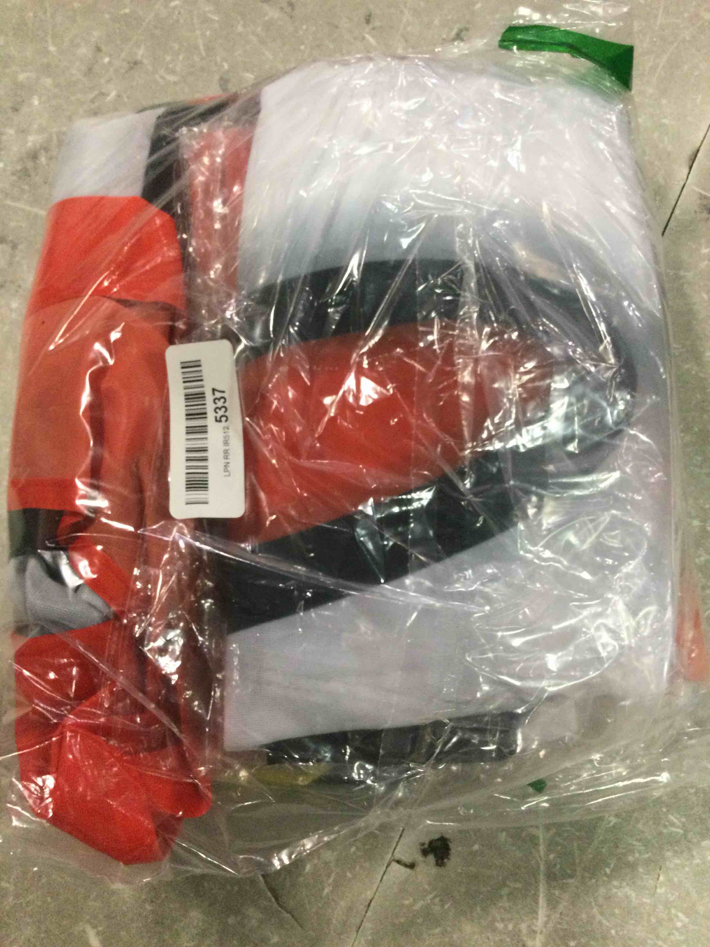 https://s3.amazonaws.com/lotting-images-prod/bidfta/BLU6759970_1720705474605.jpeg