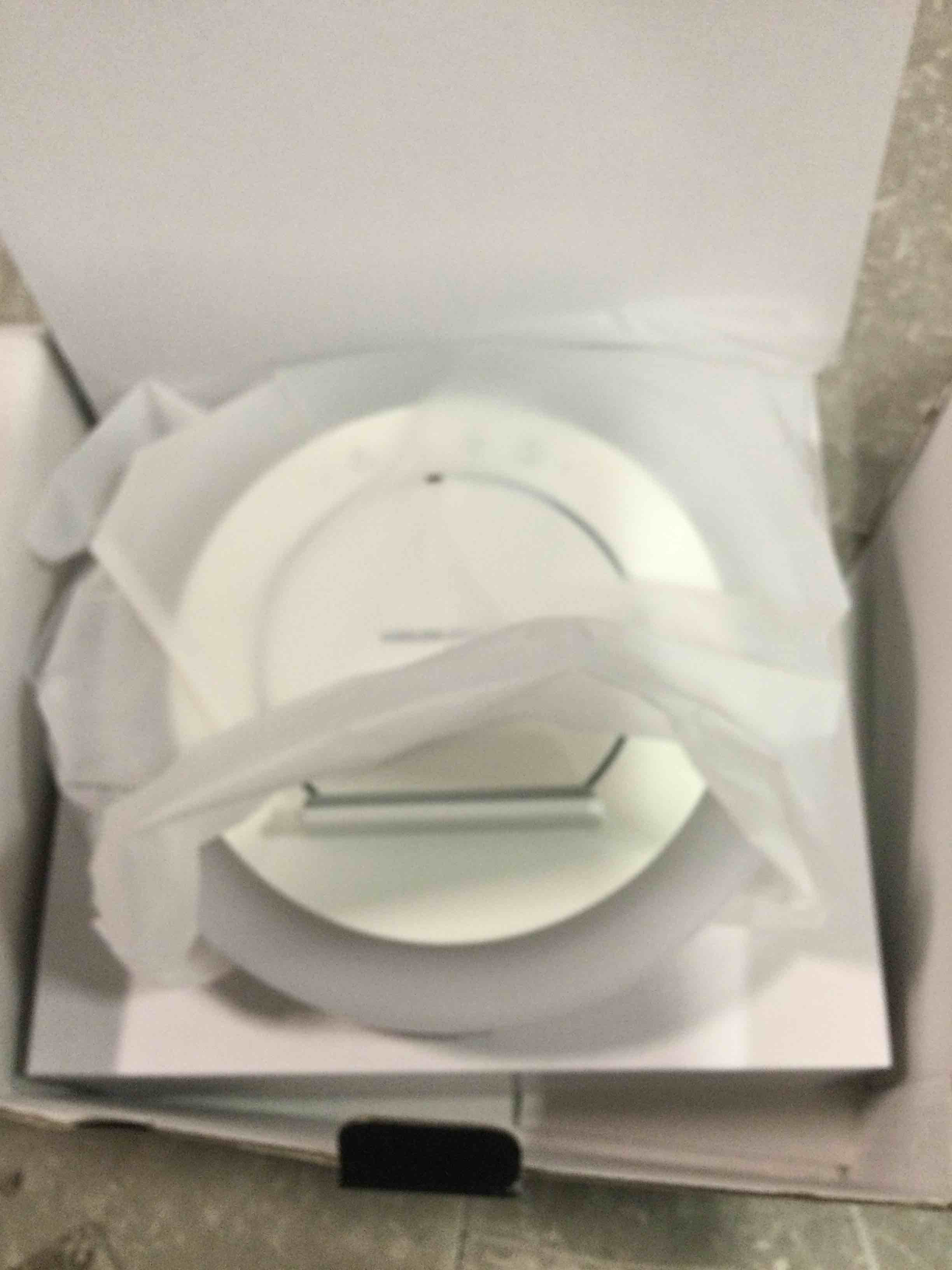 https://s3.amazonaws.com/lotting-images-prod/bidfta/BLU6759971_1720705636807.jpeg