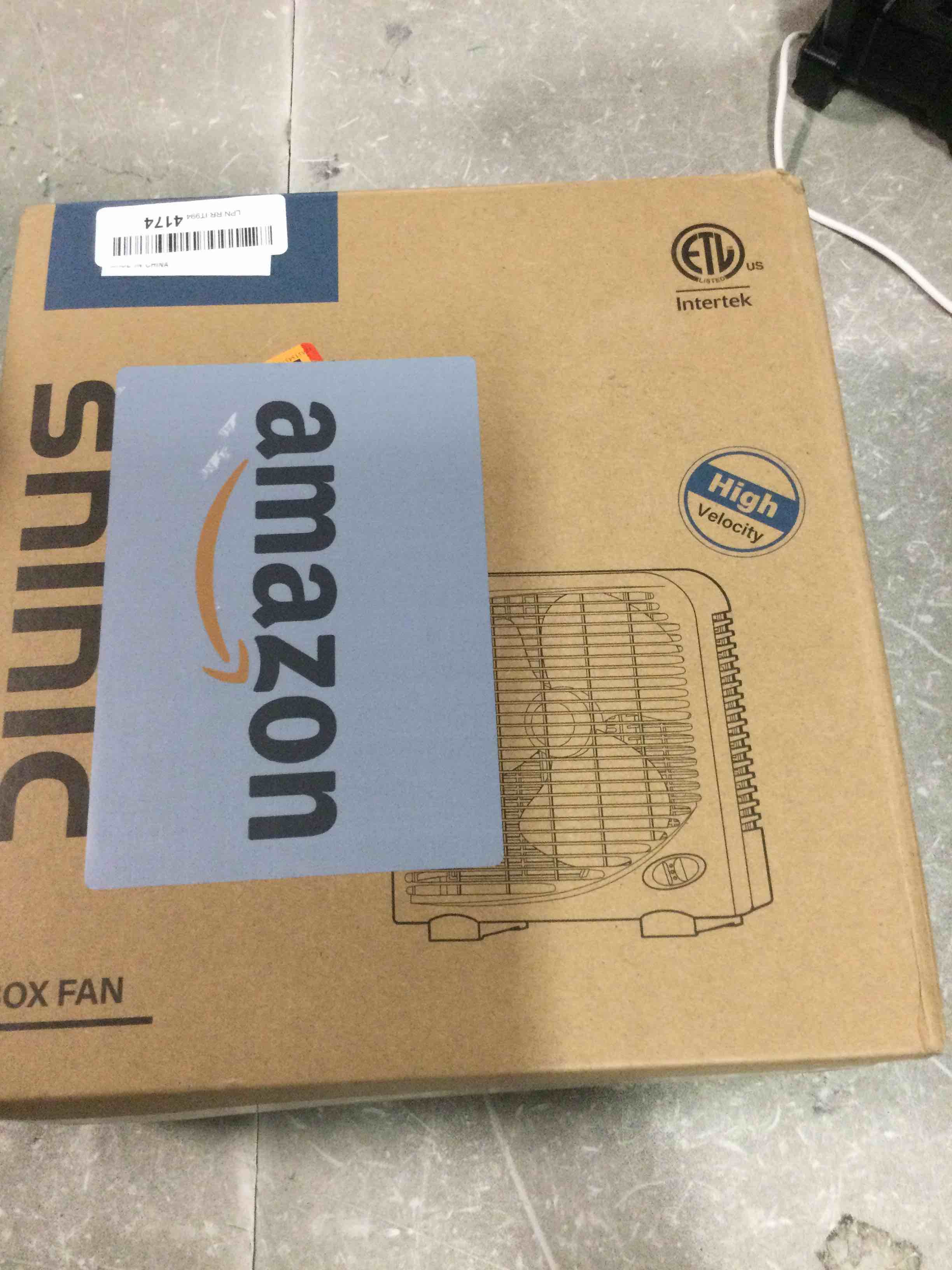 https://s3.amazonaws.com/lotting-images-prod/bidfta/BLU6760021_1720711191319.jpeg