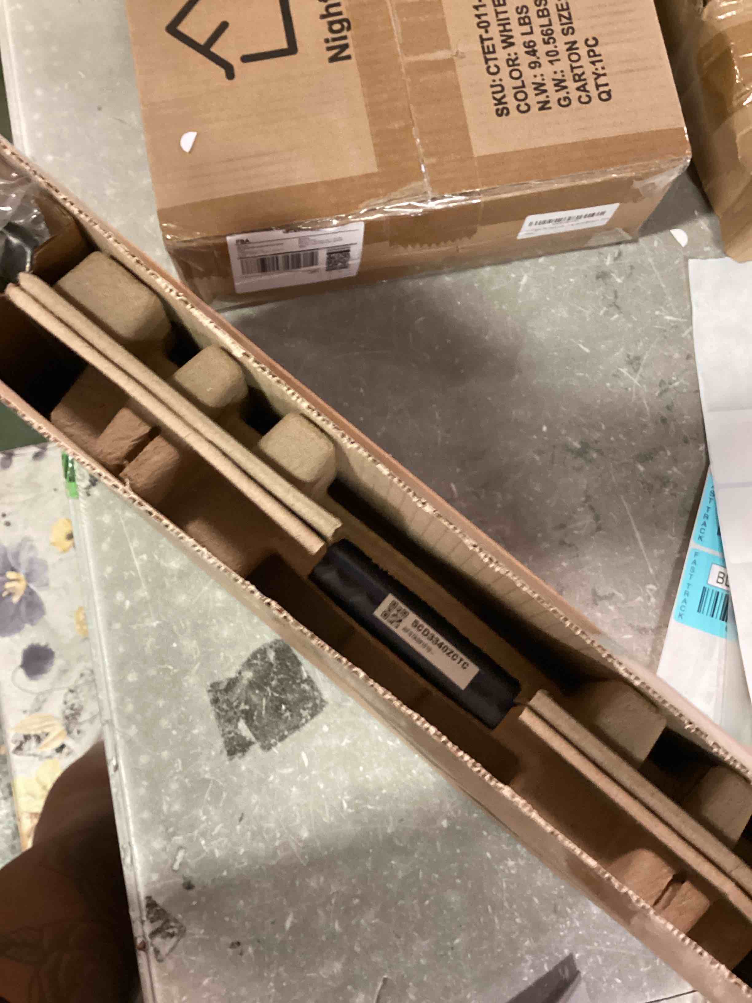 https://s3.amazonaws.com/lotting-images-prod/bidfta/BLU6760437_1721070568749.jpeg
