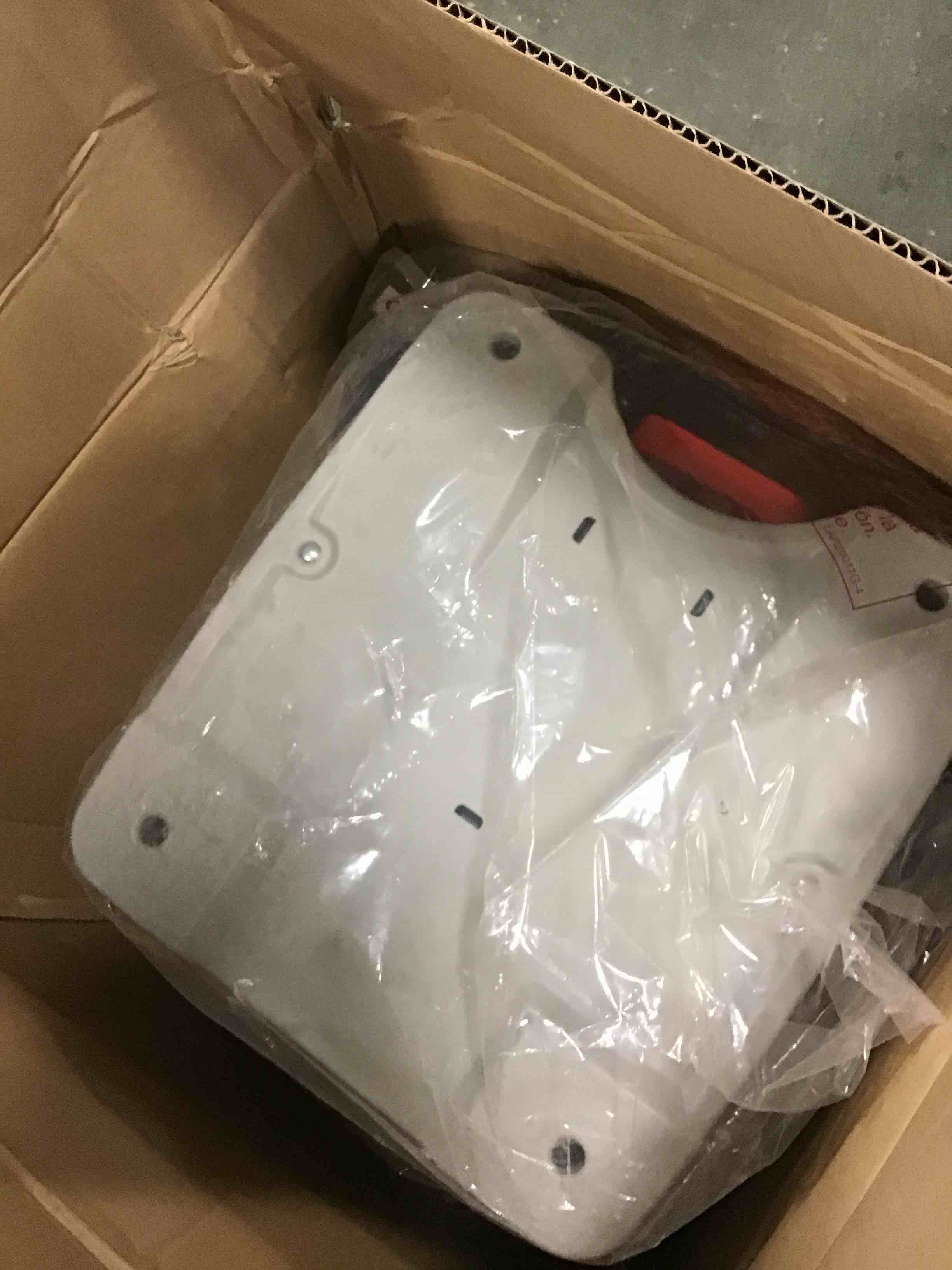 https://s3.amazonaws.com/lotting-images-prod/bidfta/BLU6761892_1721220304002.jpeg