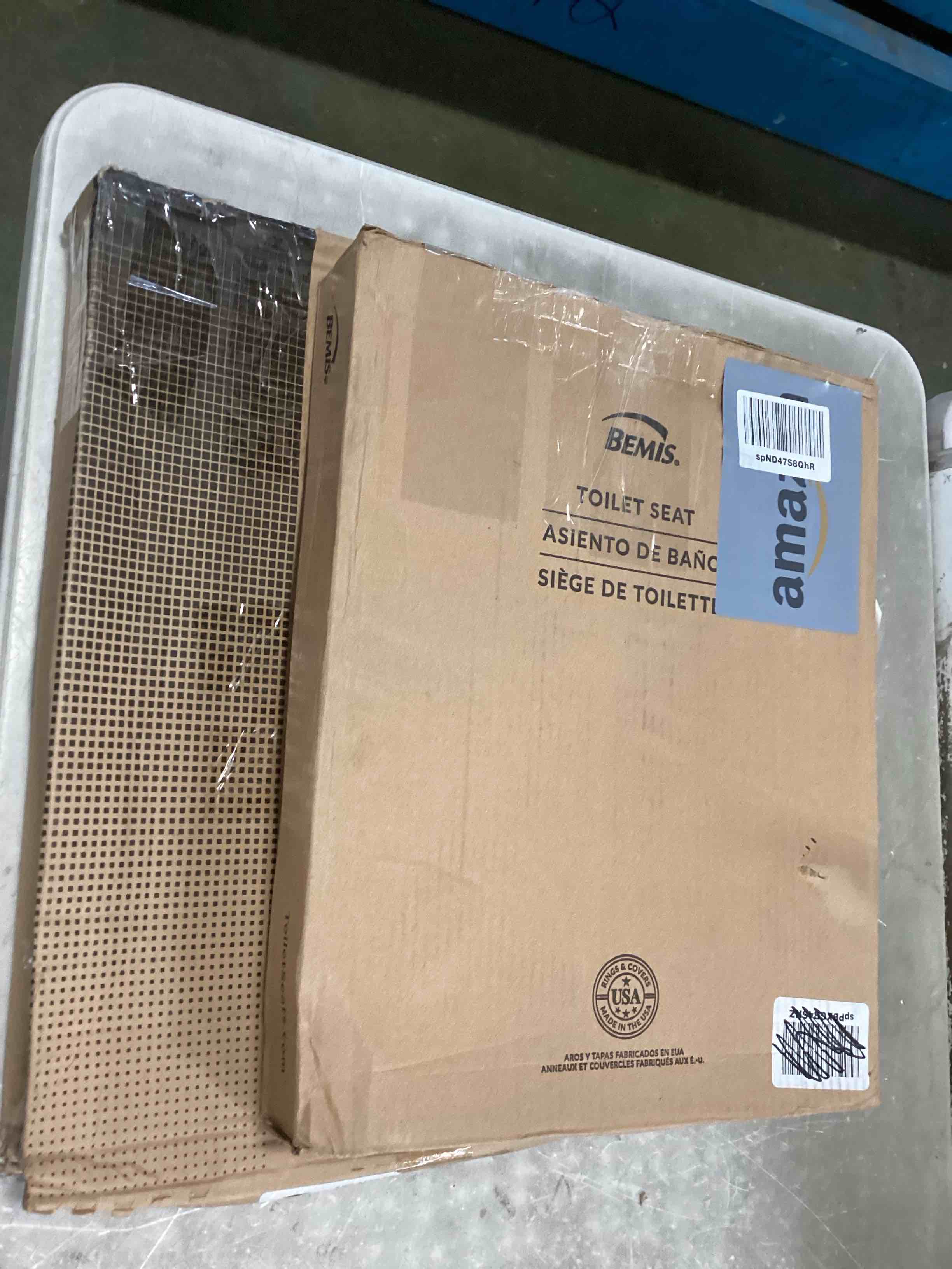 https://s3.amazonaws.com/lotting-images-prod/bidfta/BLU6763055_1720722389577.jpeg