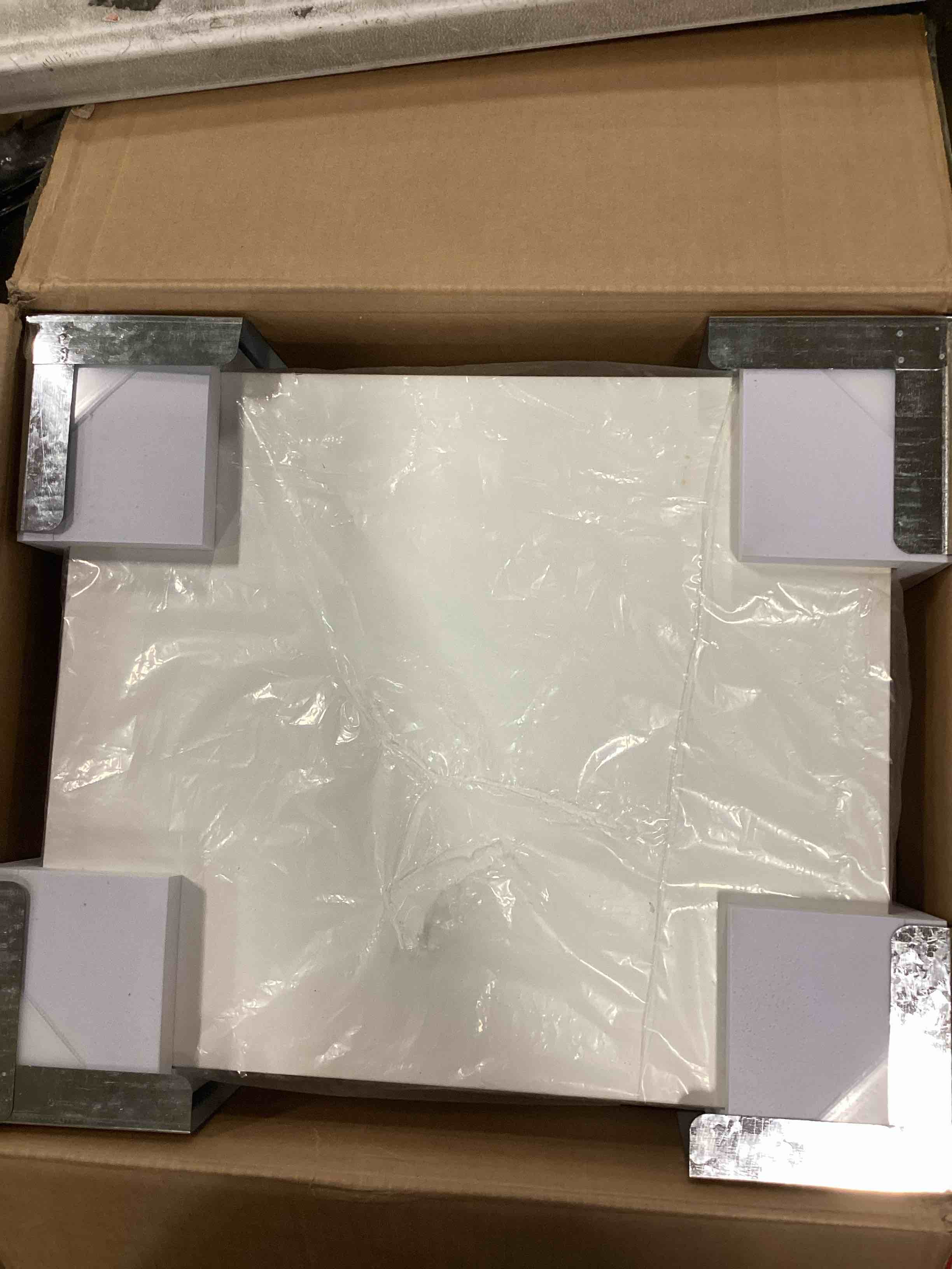 https://s3.amazonaws.com/lotting-images-prod/bidfta/BLU6763317_1720757795307.jpeg
